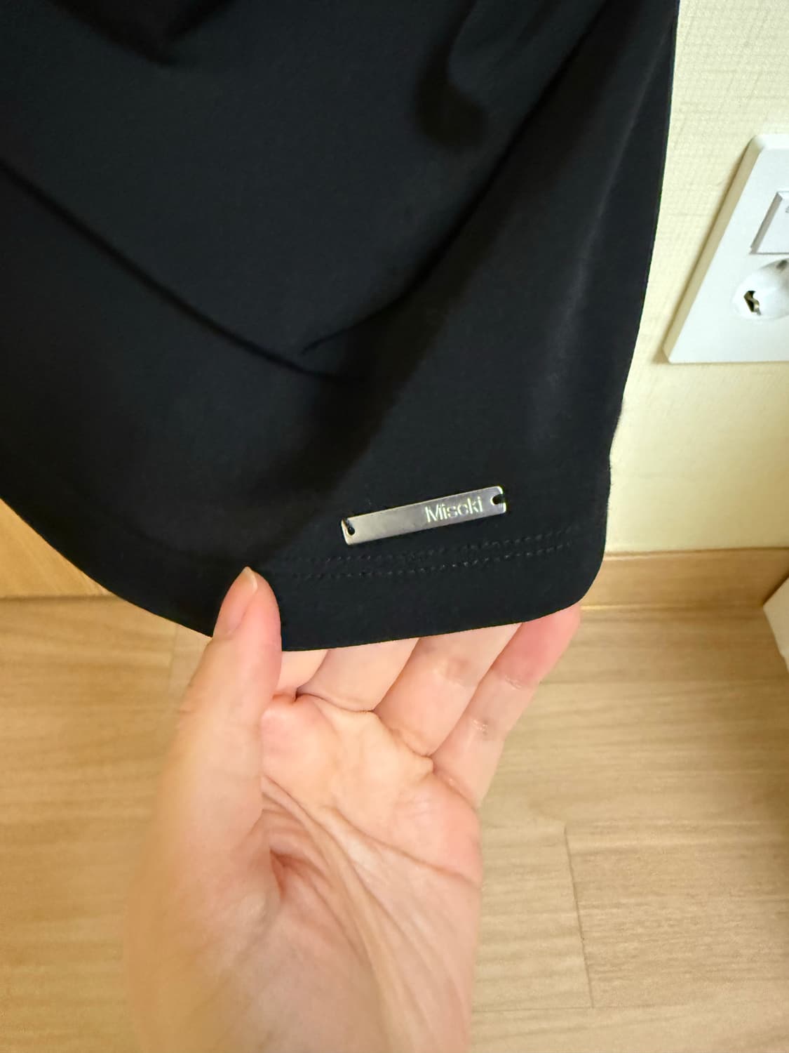 미세키서울 miseki seoul 드레이프드 모드 후디 탑 블랙 상품이미지3