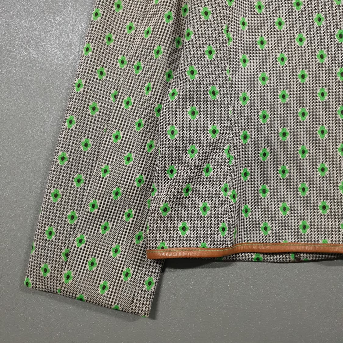 givy 기비 소가죽 카라 올오버 패턴 파이핑 버튼 자켓 여성 자켓 S 상품이미지8