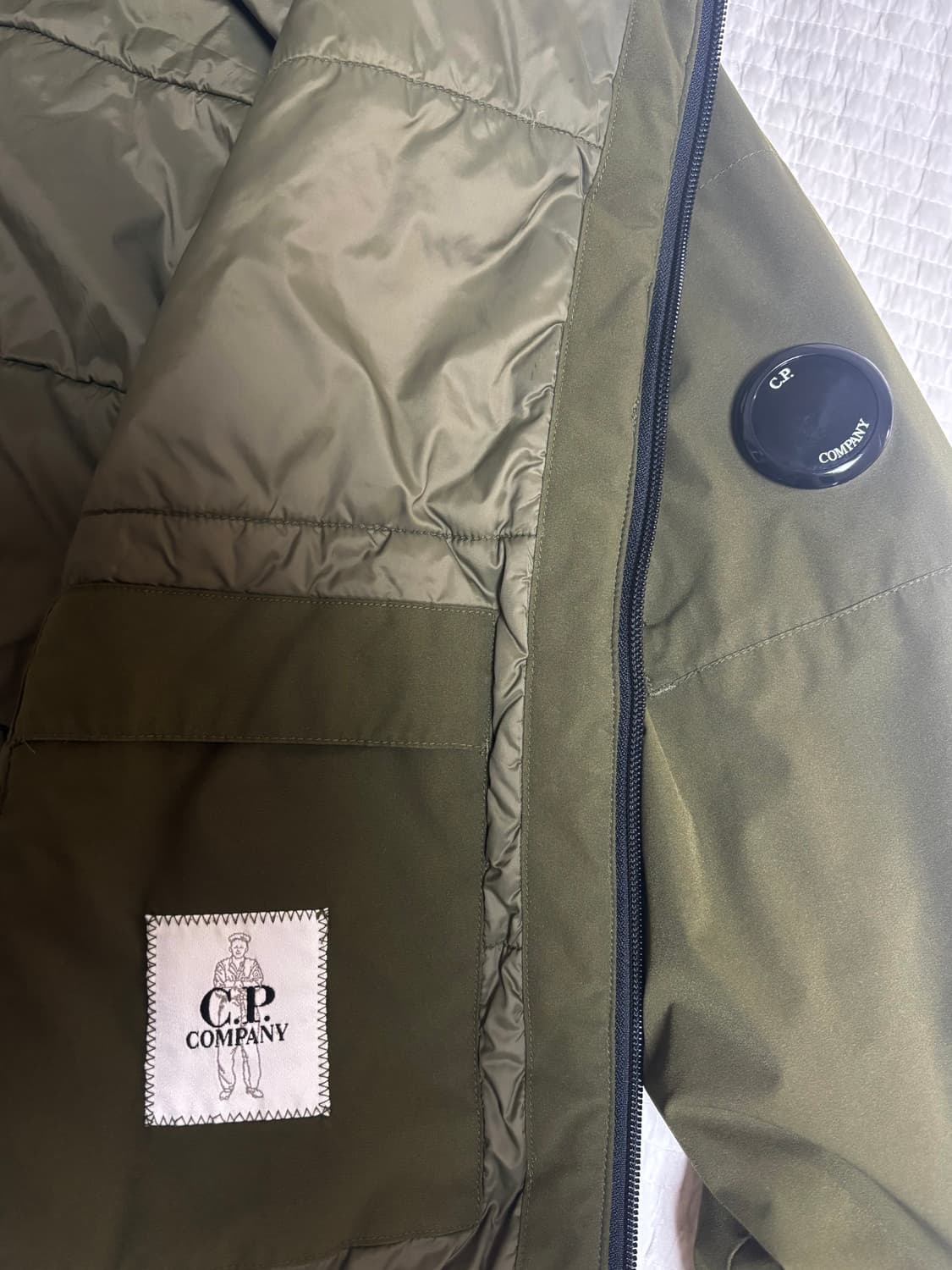 CP 컴퍼니 후드패딩 M 상품이미지2