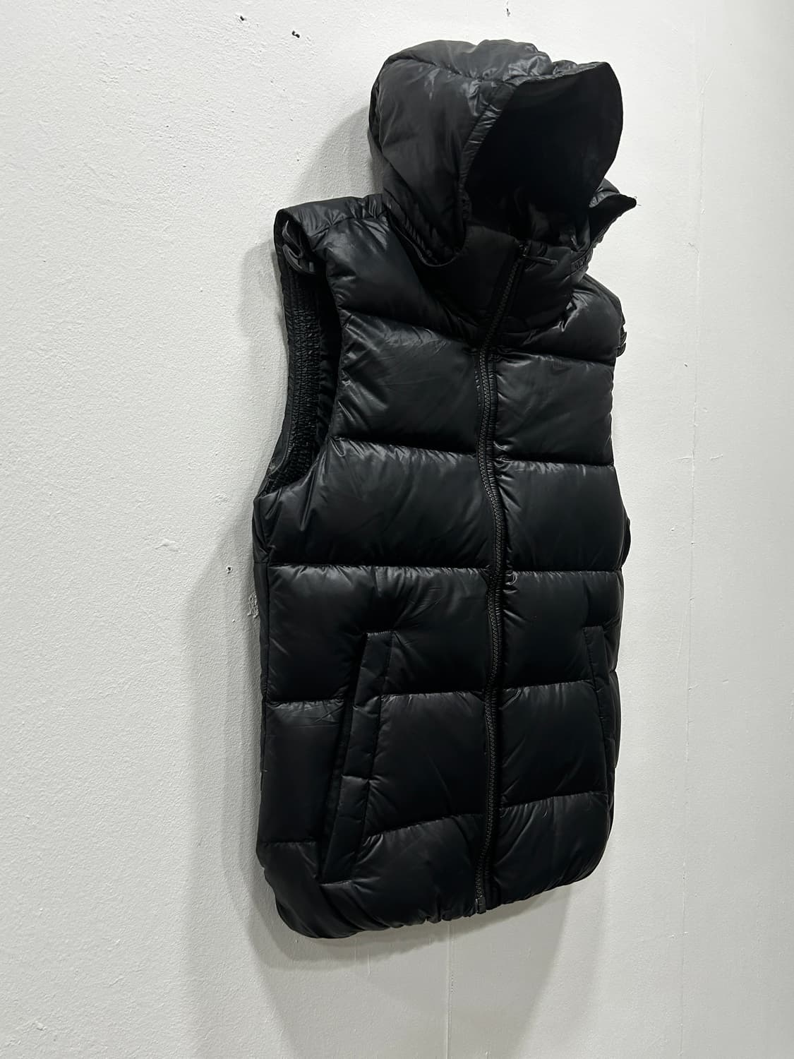 나이키 구스다운 700 패딩 조끼 여성 M 85 올블랙 상품이미지4