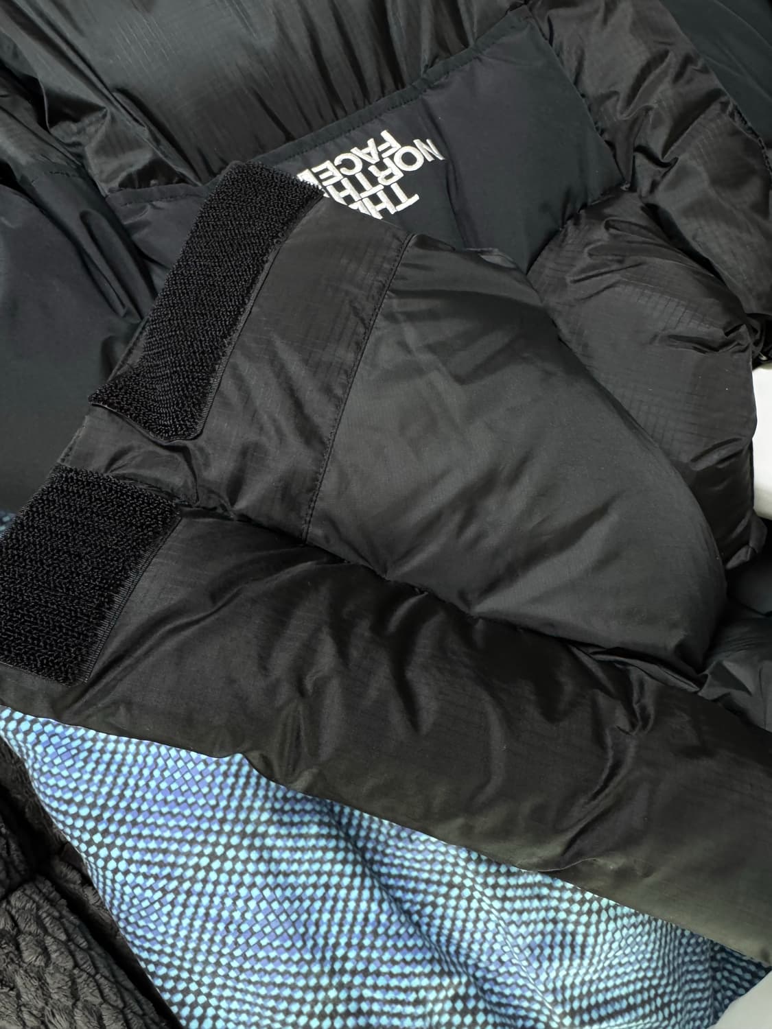 노스페이스 힘다운 블랙 일본판 M 상품이미지4