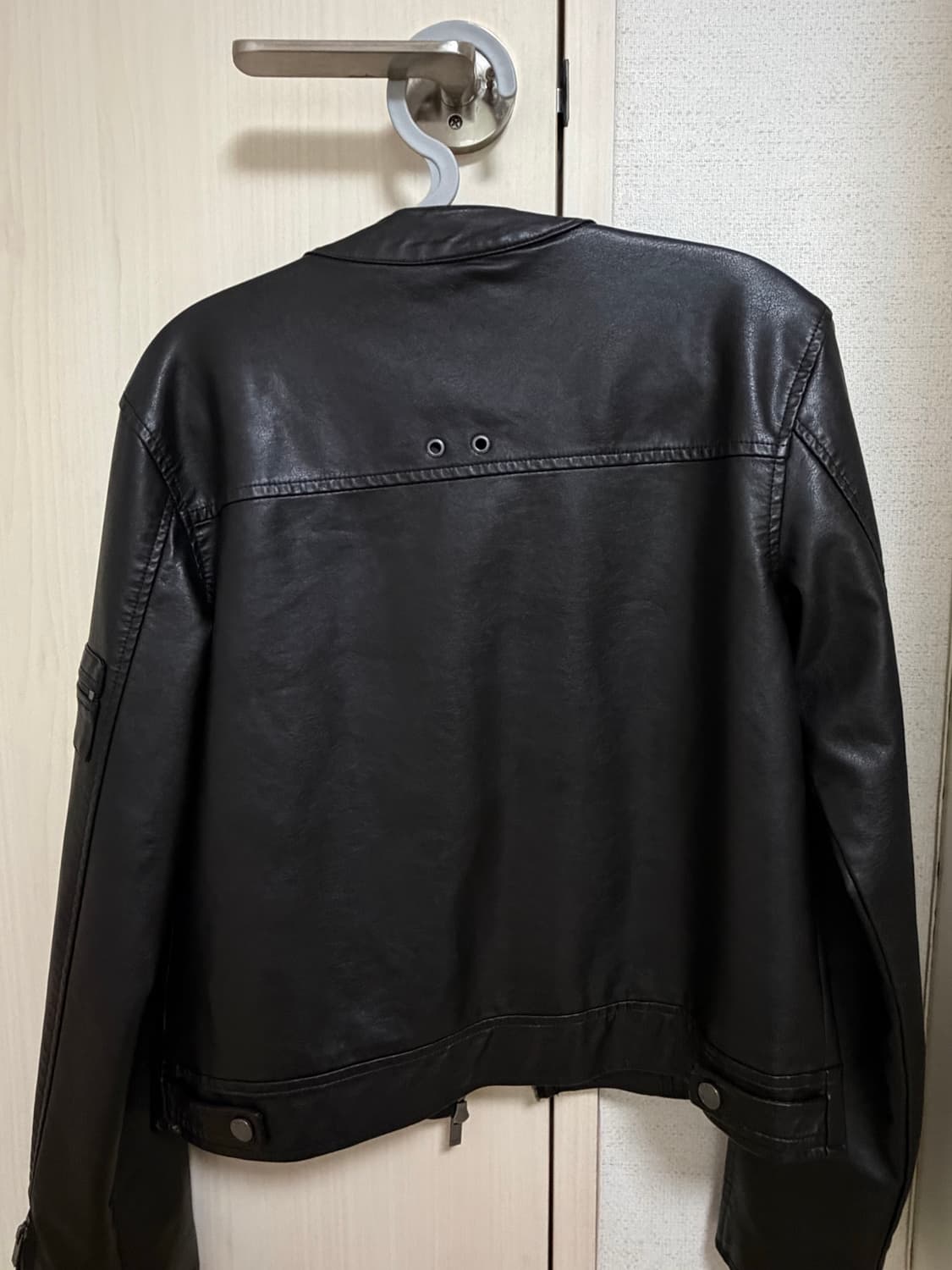 플레이스 스튜디오 레이싱 넥 버튼 슬림 라인 바이커 레더 라이더 자켓  상품이미지7