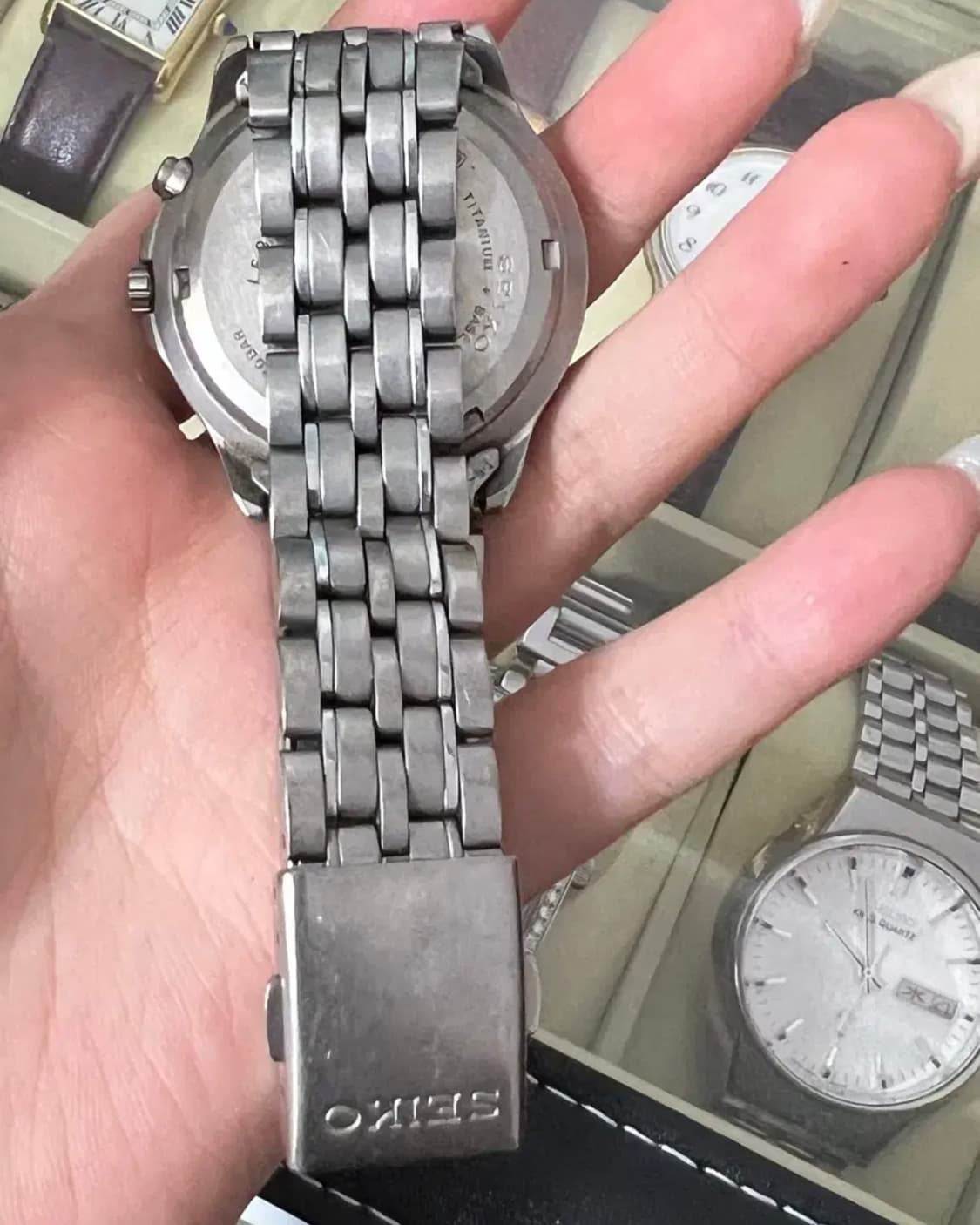 세이코 키네틱 티타늄 시계 상품이미지2