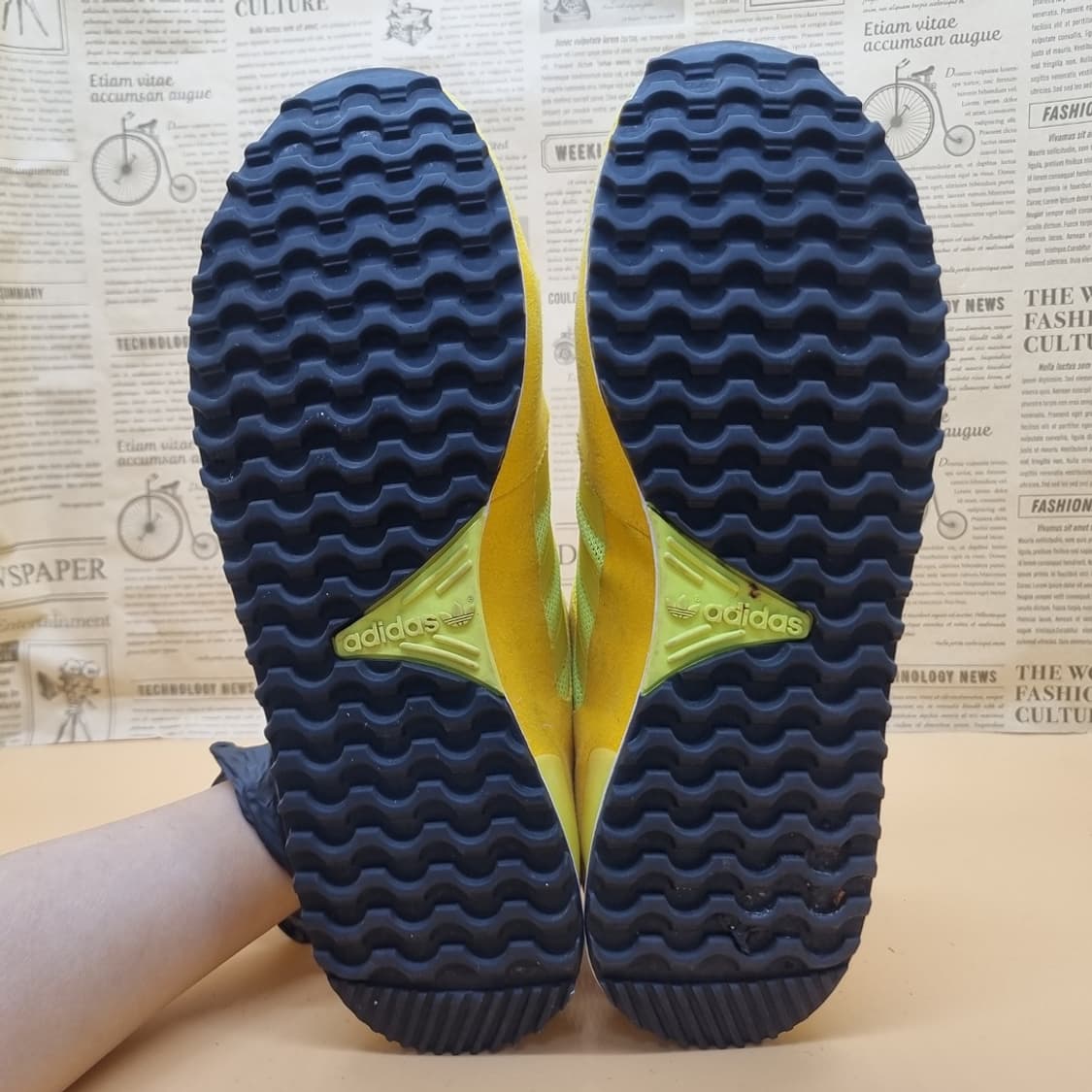 아디다스 ZX700 남성 운동화 265 상품이미지3