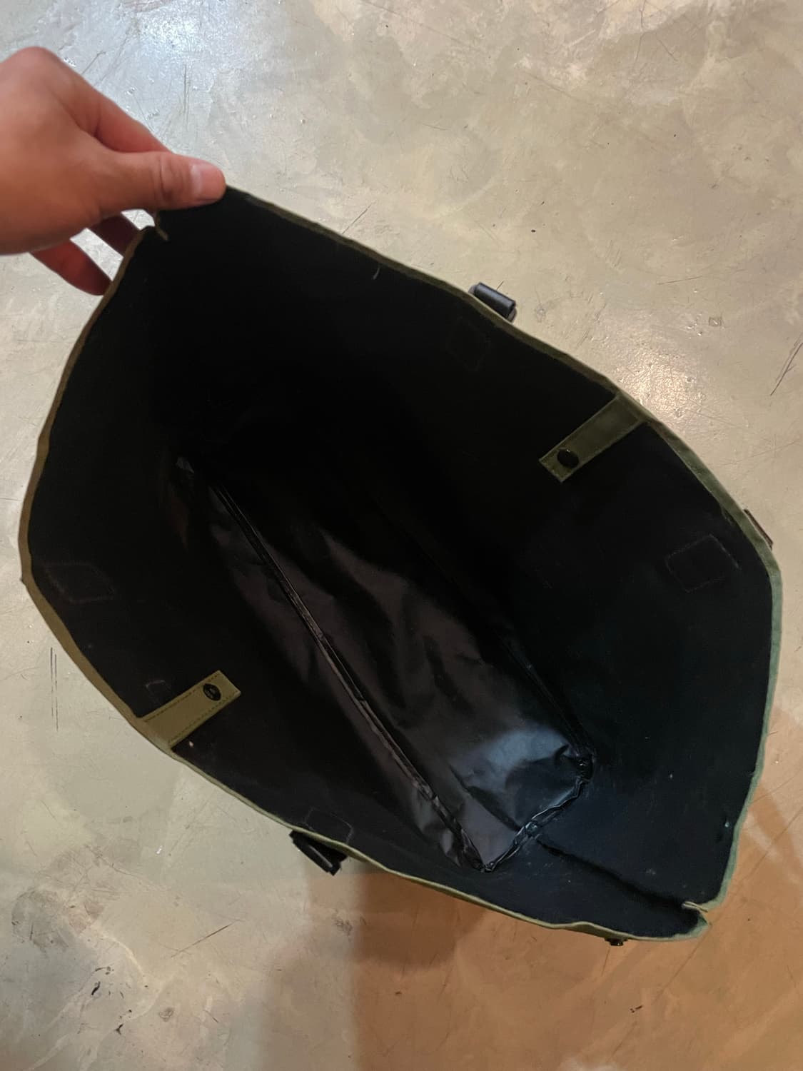 Beams 숄더백 카키 상품이미지7