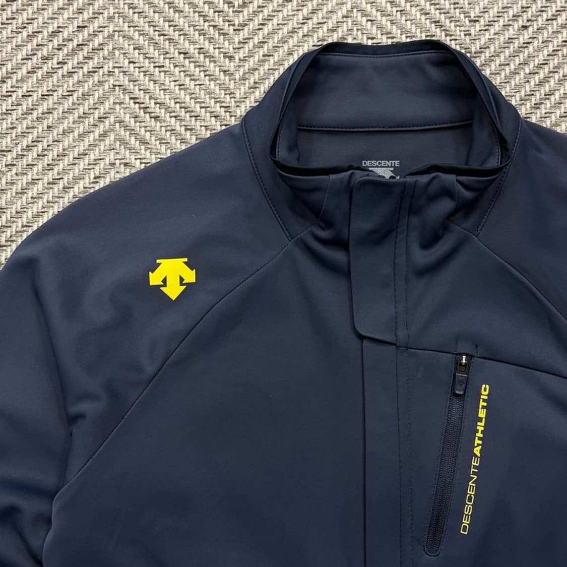 데상트 트레이닝 져지 v2745 상품이미지5