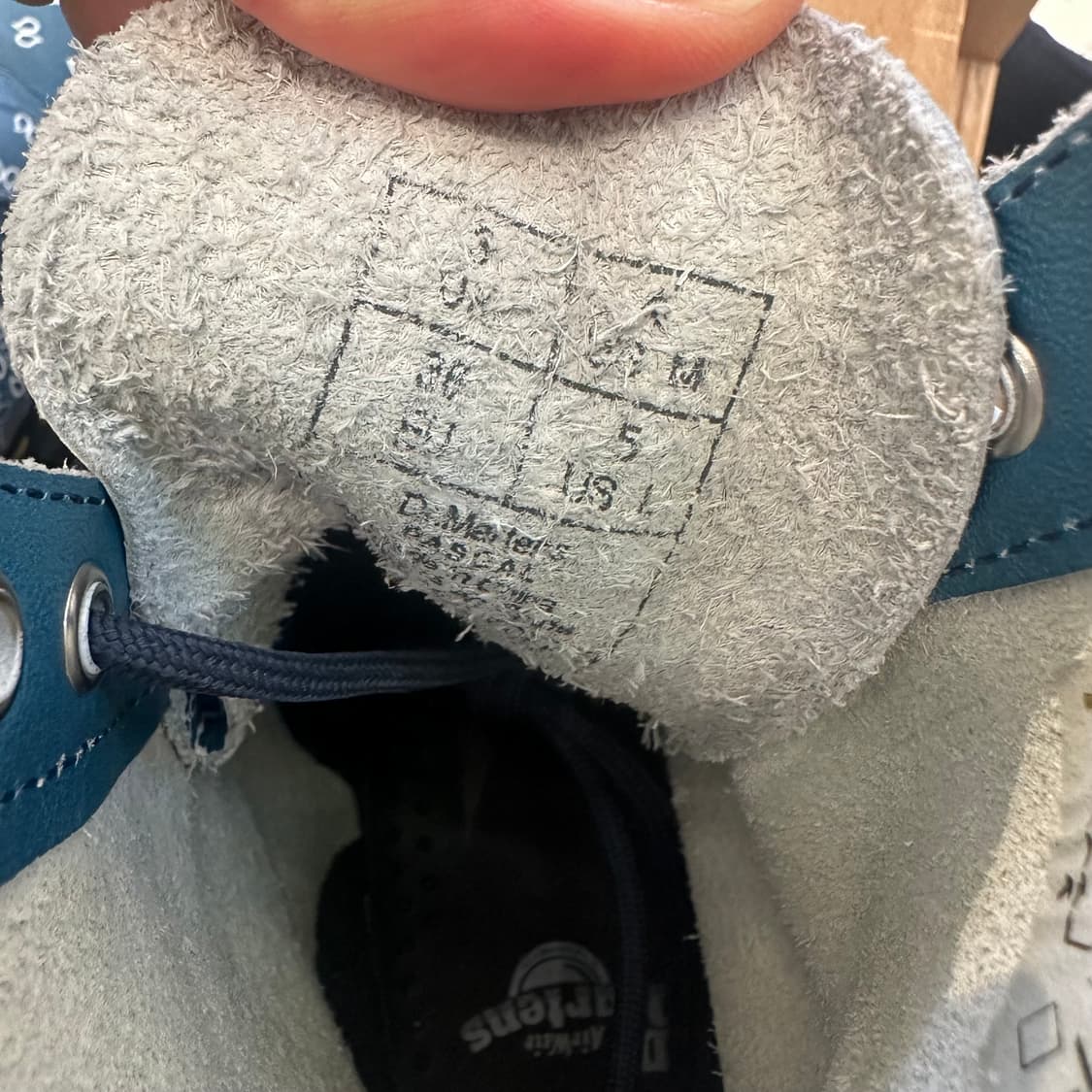 닥터마틴 1460 ‘반다나 블루’ 상품이미지7