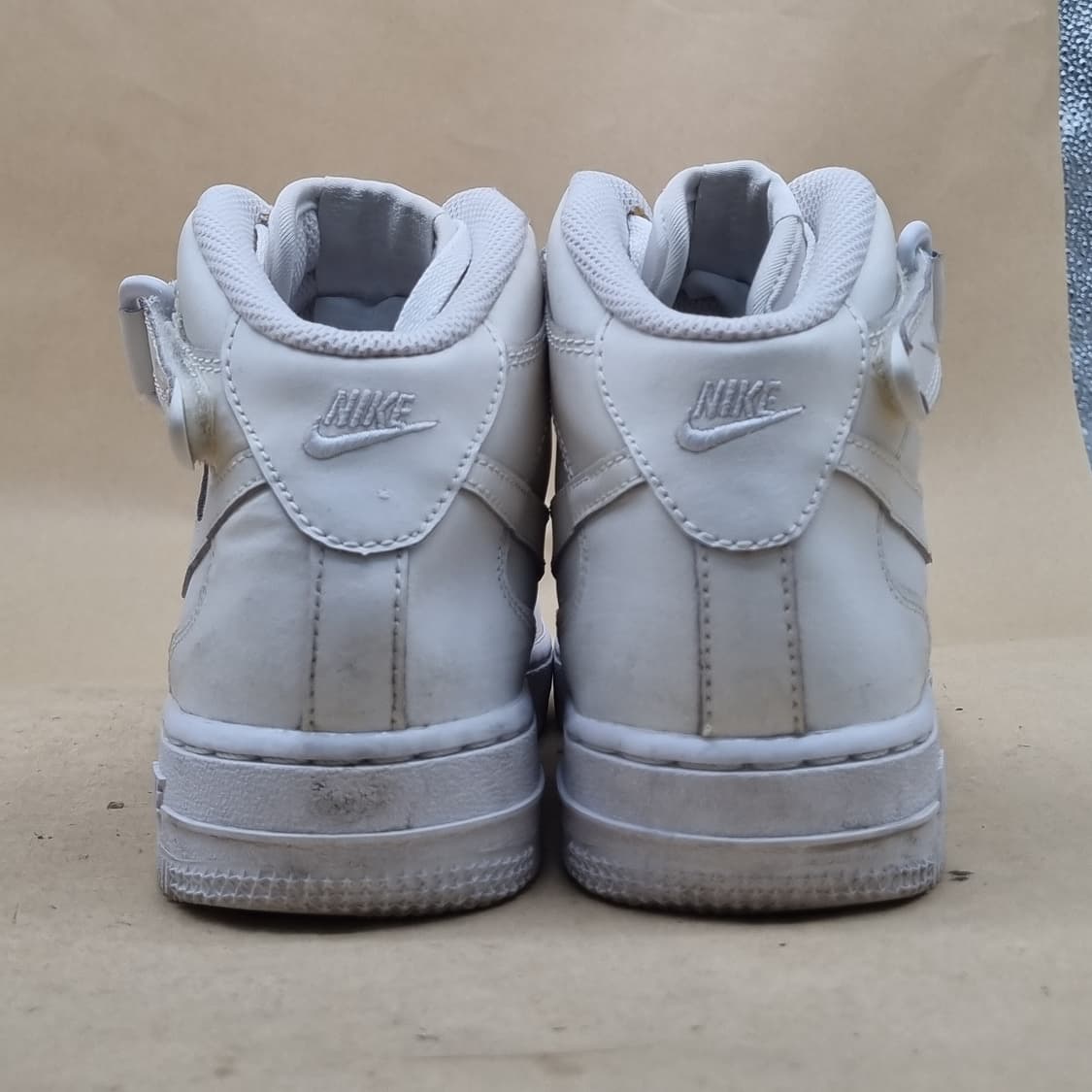 나이키 에어포스1 화이트 미드220 상품이미지4