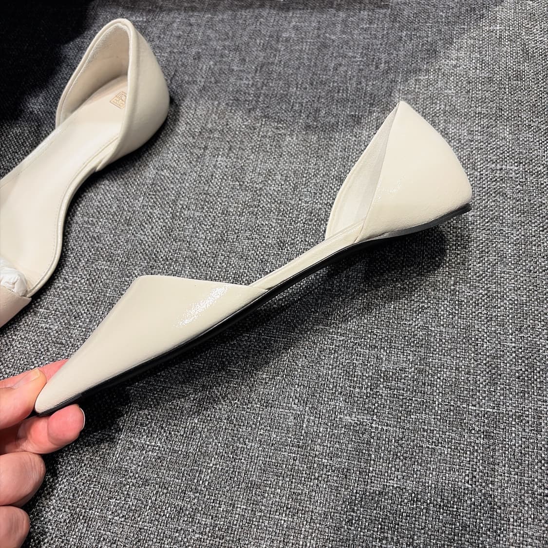 (정품/새상품) TOTEME 토템 여성 아이보리 레더 발레 플랫 슈즈 상품이미지3