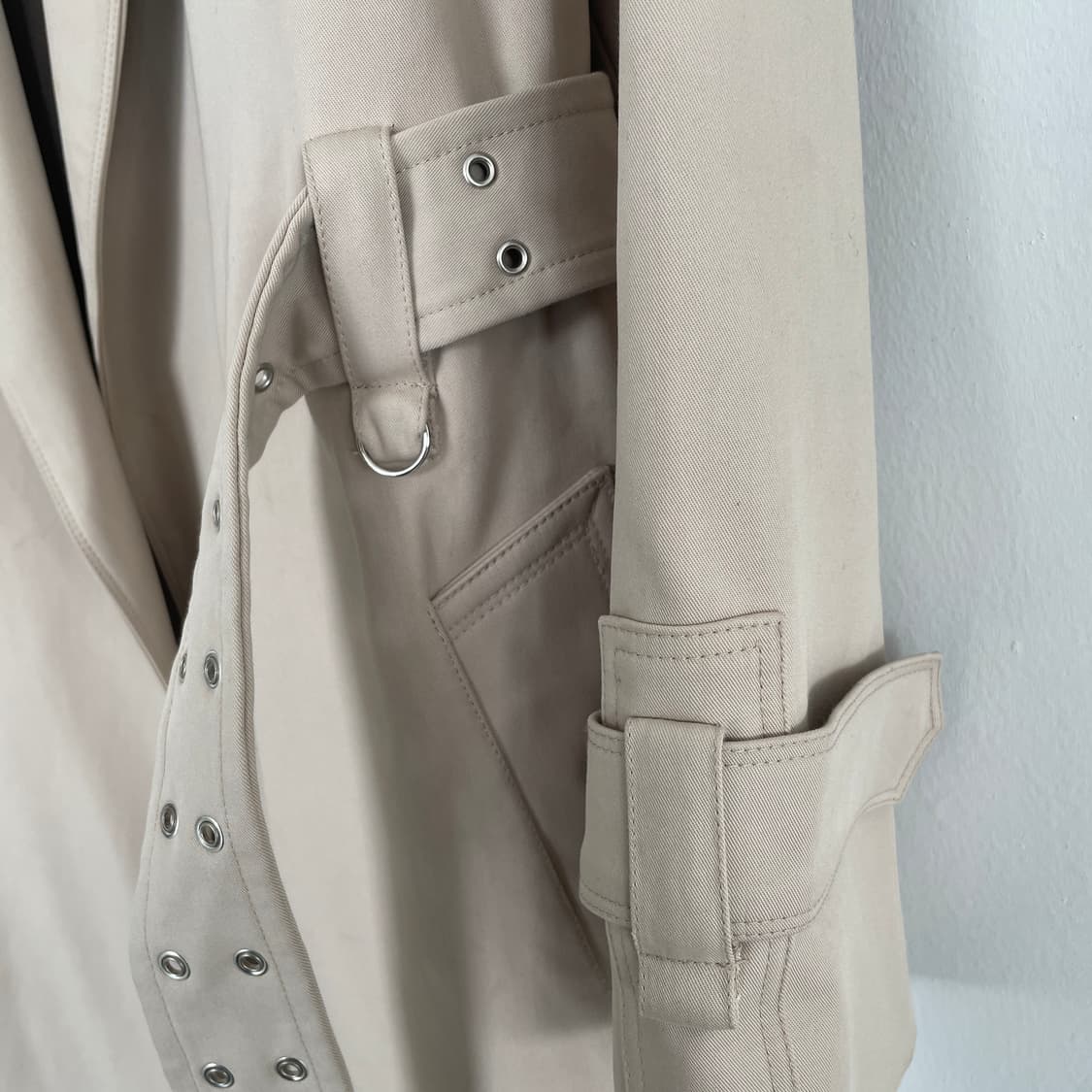 이로 벨티드 헤비 트렌치 코트 베이지 상품이미지8