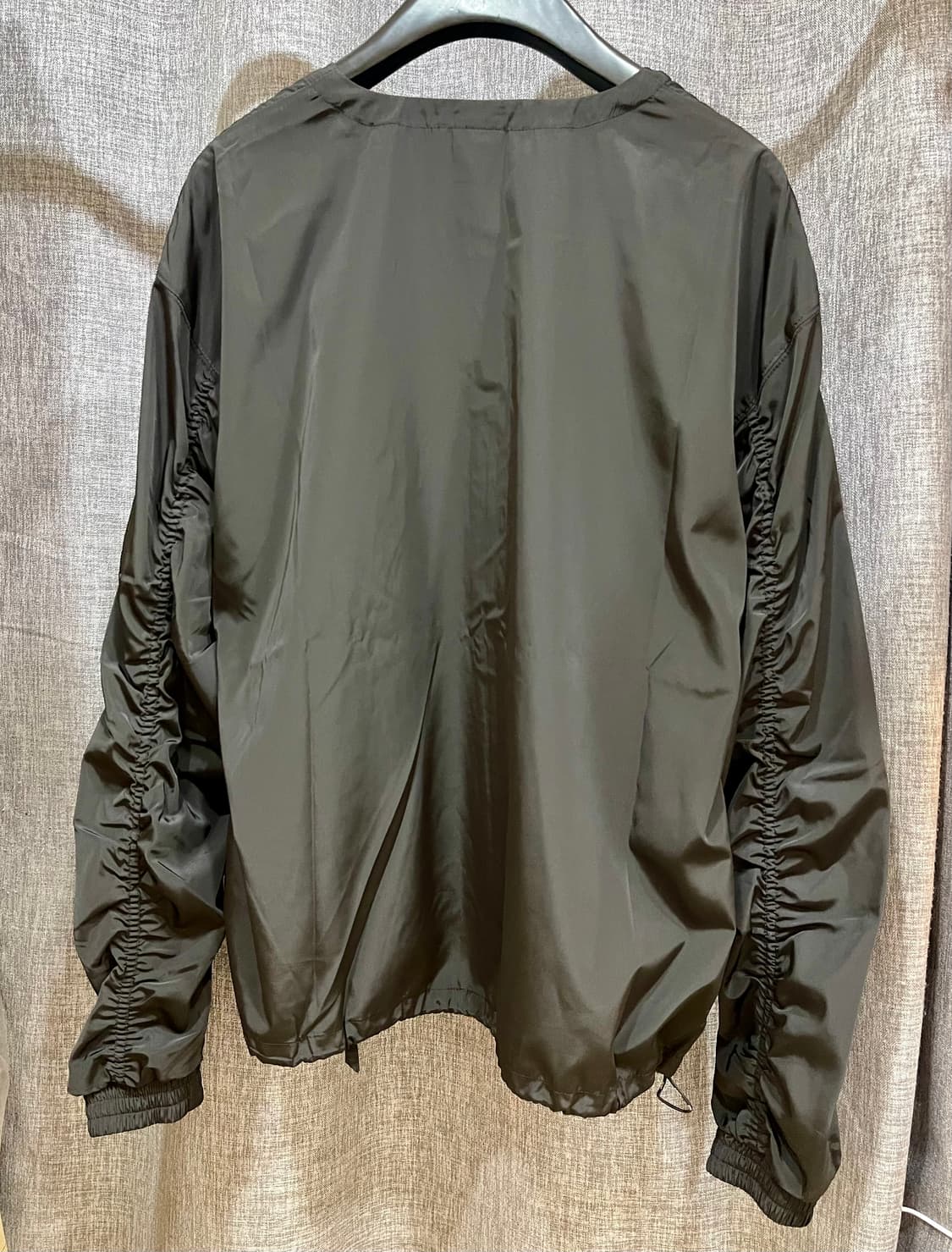 Critic 크리틱 셔링 브이넥 나일론 자켓 블랙 L/ 미착용 새상품 상품이미지2