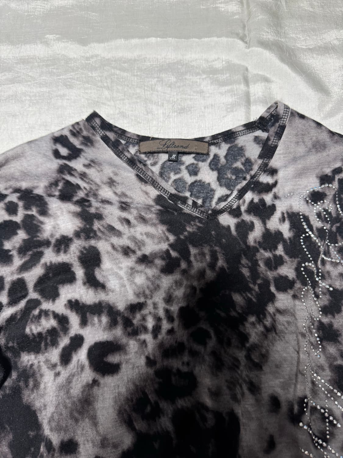 00s Leopard Design V-Neck T-shirt 상품이미지2