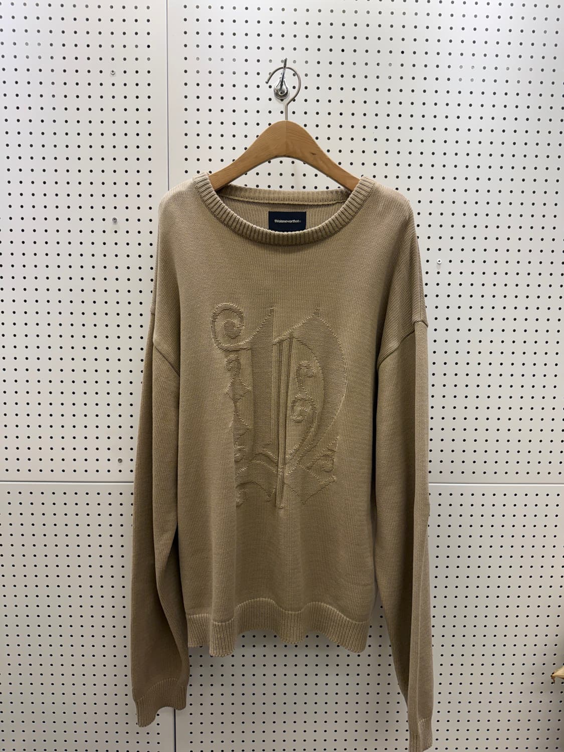 디스이즈네버댓 빅 로고 니트 스웨터 베이지 U405 상품이미지2
