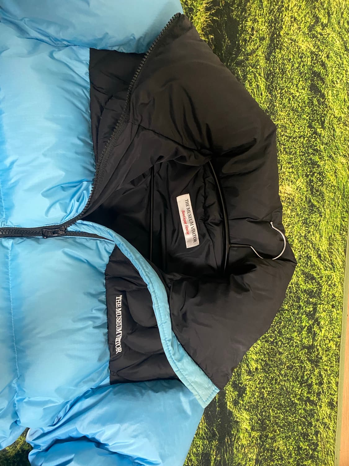 더뮤지엄비지터 패딩 상품이미지5