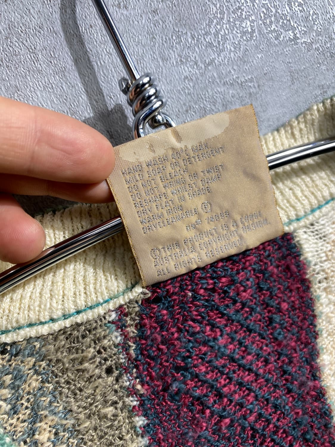 [M] 90s COOGI 쿠지 빈티지 브이넥 케이블 니트 상품이미지6