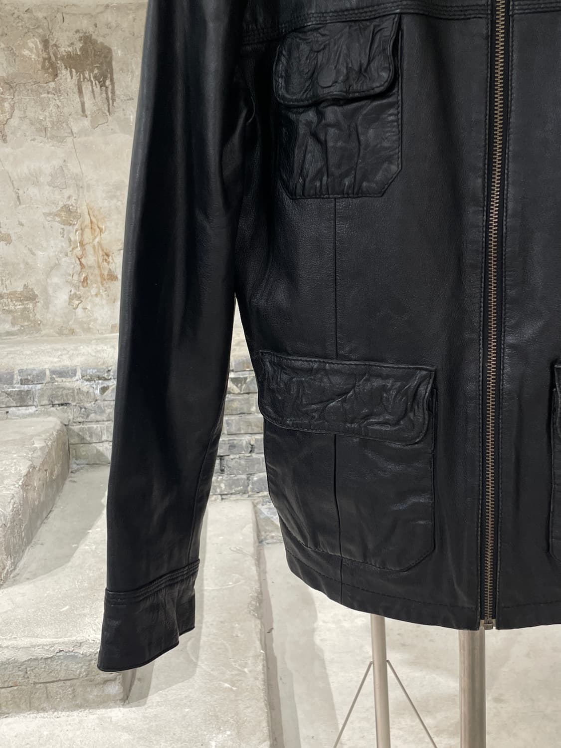 굿소울 블랙 멀티 포켓 레더 자켓 상품이미지4