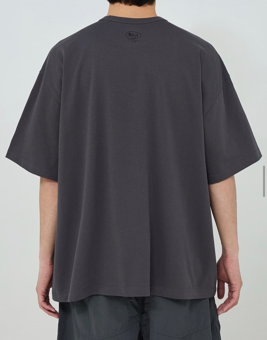 [3]모이프 x 이나피스퀘어 워크 반팔 차콜 상품이미지3