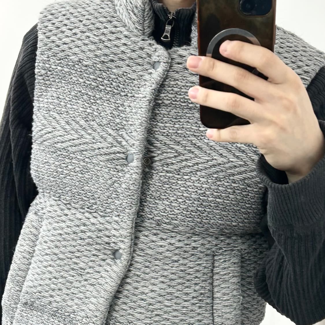 솔리드옴므 헤링본 니트 구스다운 패딩 조끼 상품이미지3