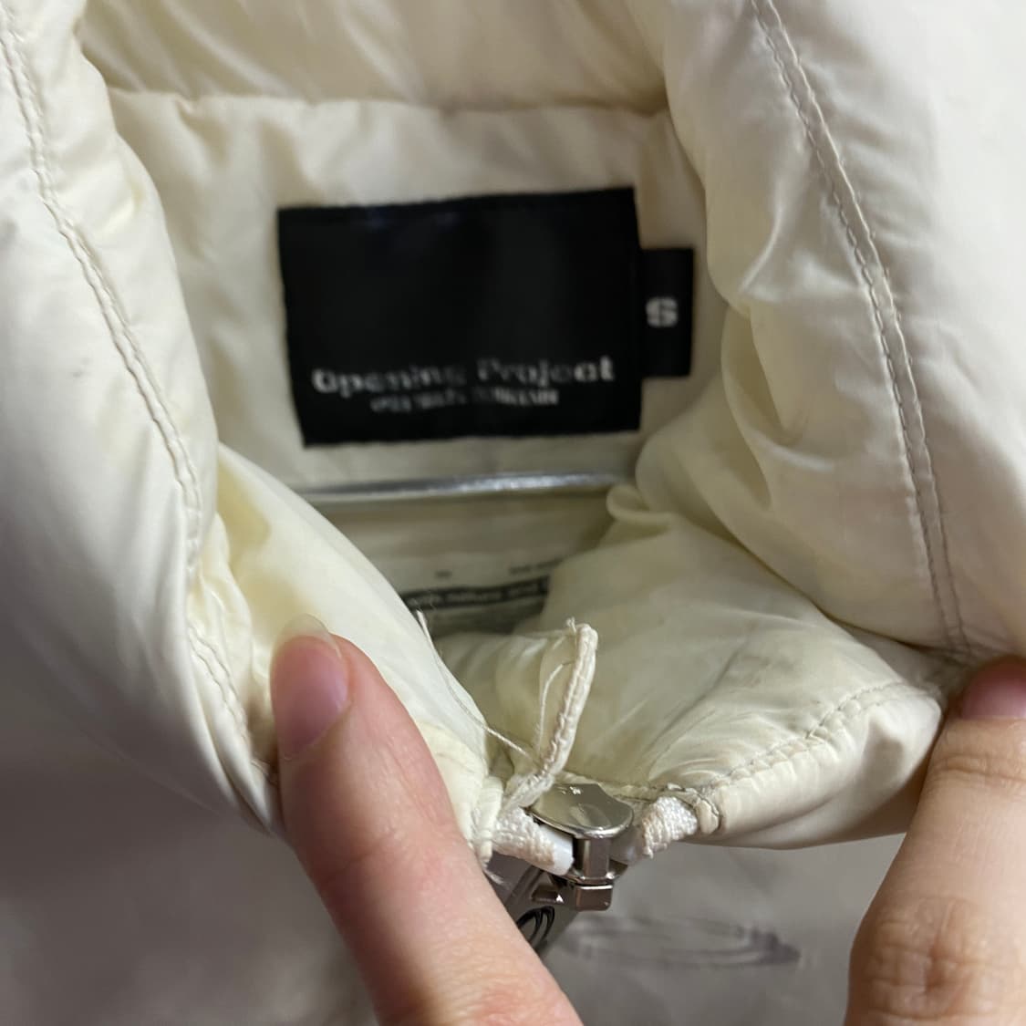 오프닝프로젝트 빅로고 화이트 푸퍼 다운 숏 패딩 B3184 상품이미지4