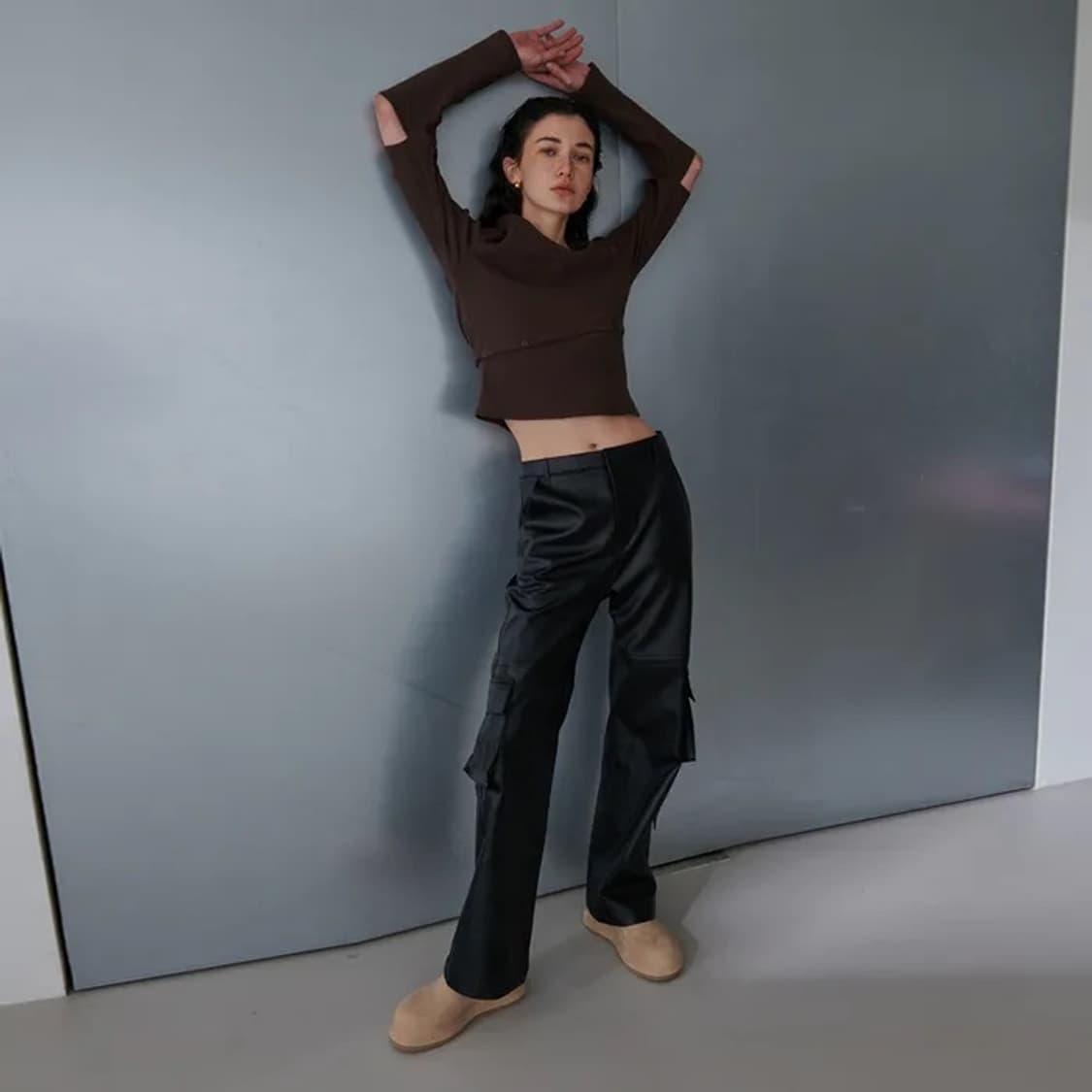 오데스 레더 카고 팬츠 상품이미지2