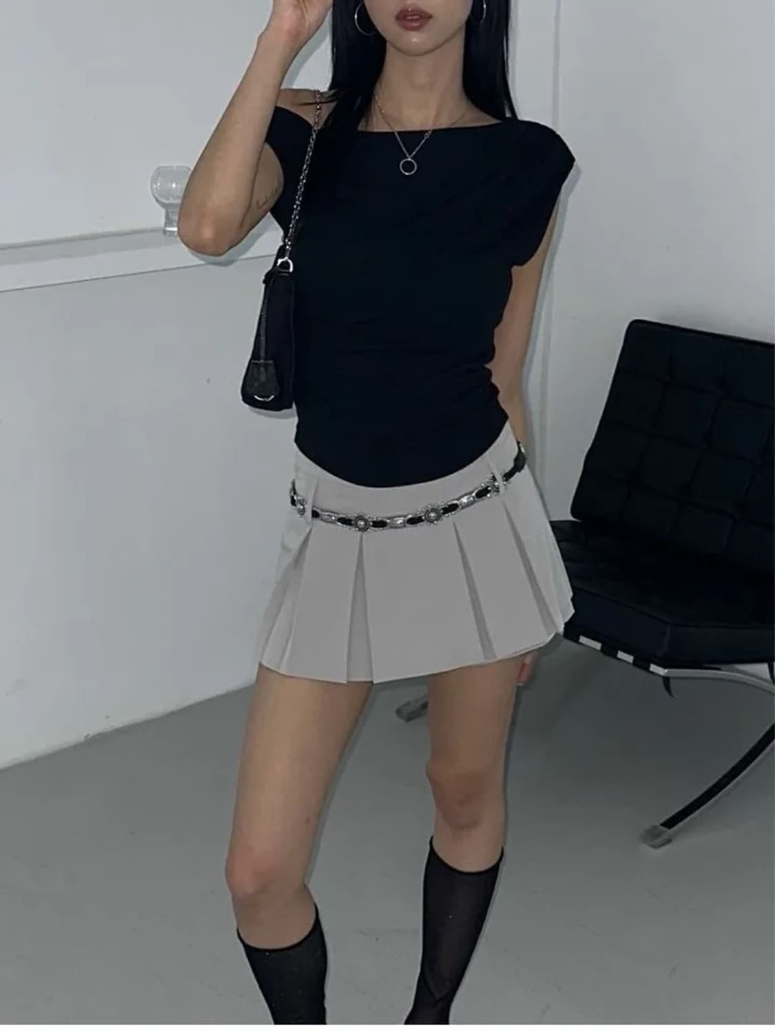 에이블리 꼬임 티 상품이미지1