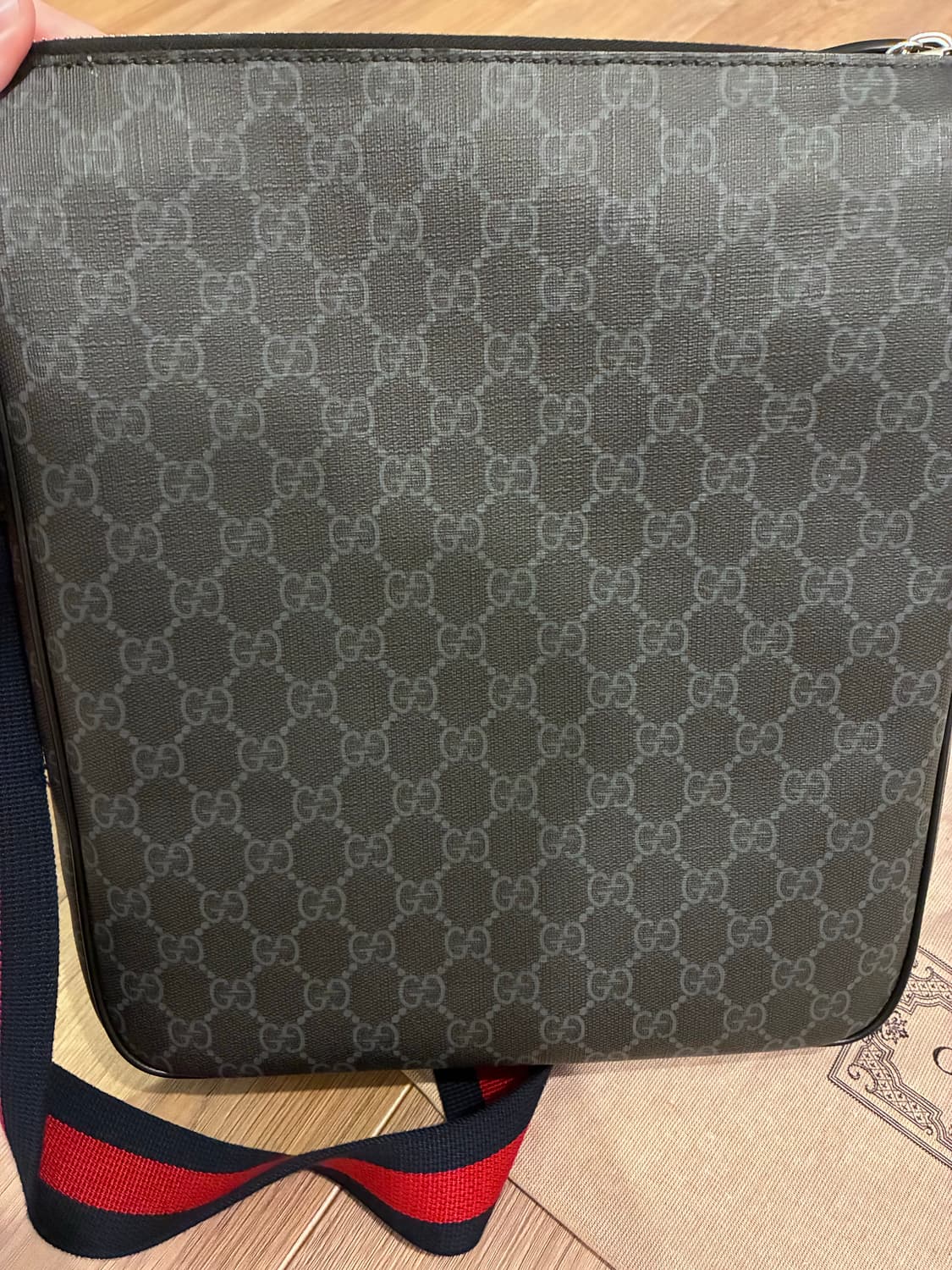 구찌 GG 슈프림 크로스바디 메신저백 상품이미지5