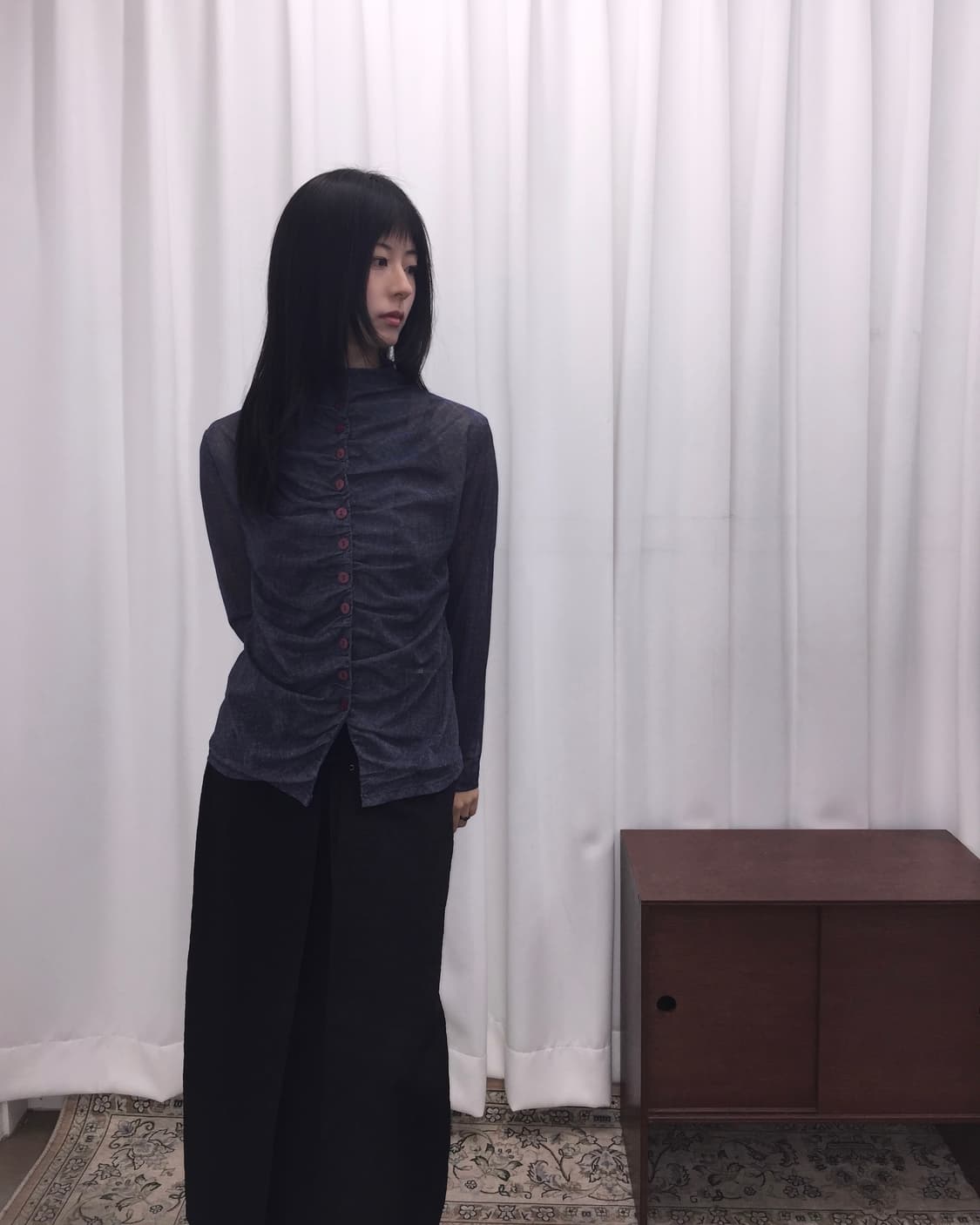 드레이프 디테일 시스루 셔츠 상품이미지2