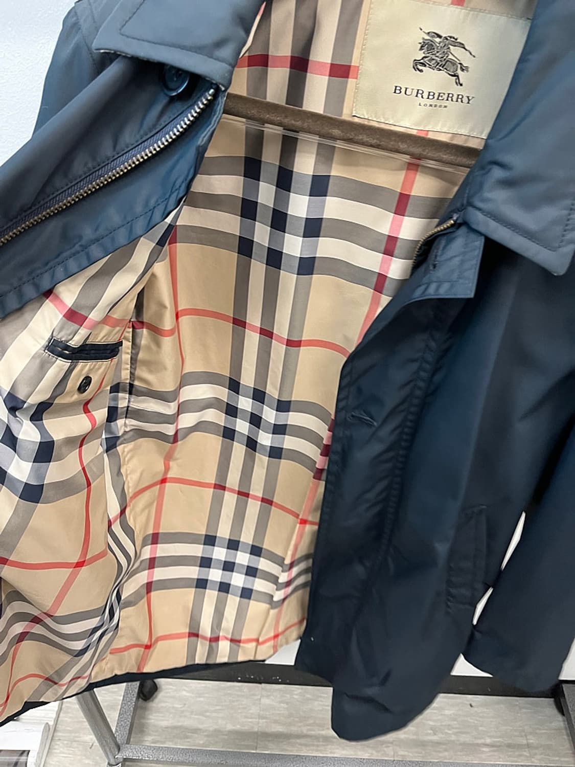 105-110) 버버리 런던 하프코트  상품이미지8