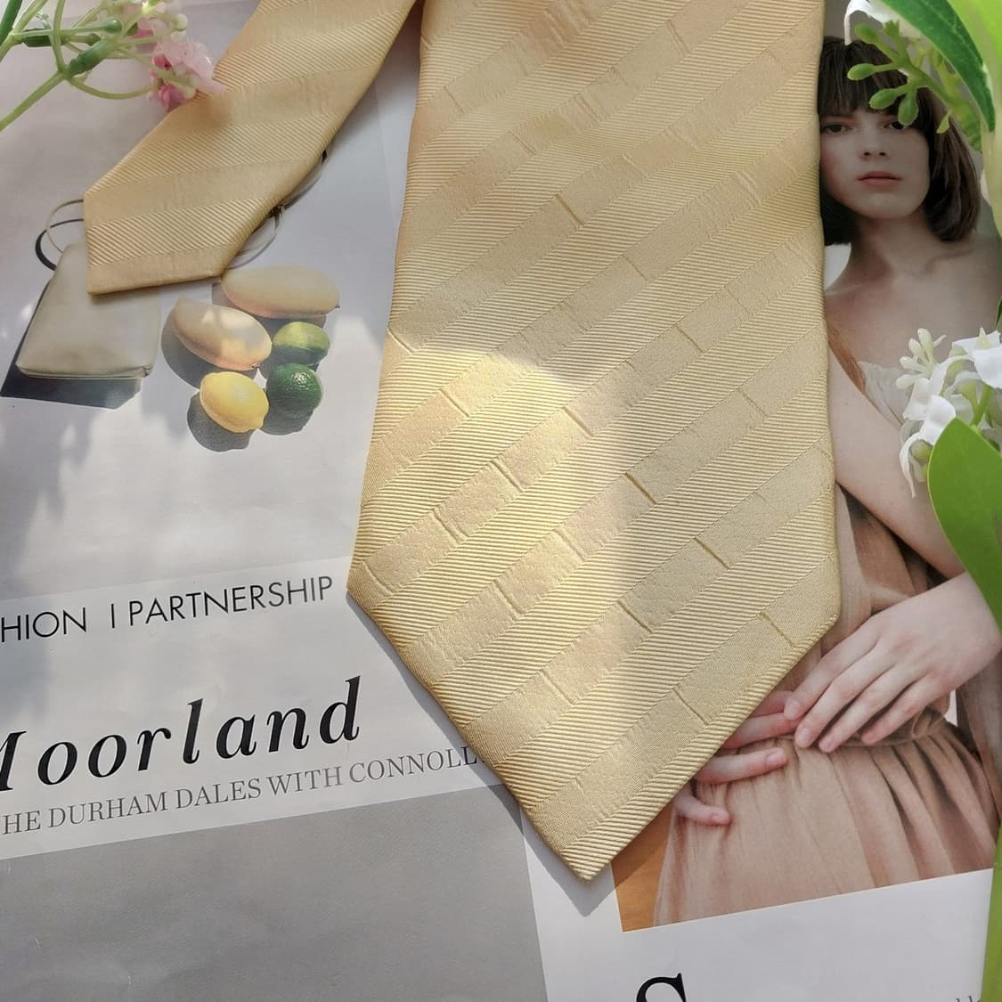 발망 옐로우 자카드 블록 패턴 실크 넥타이 9.6cm A등급 K1523
 상품이미지4