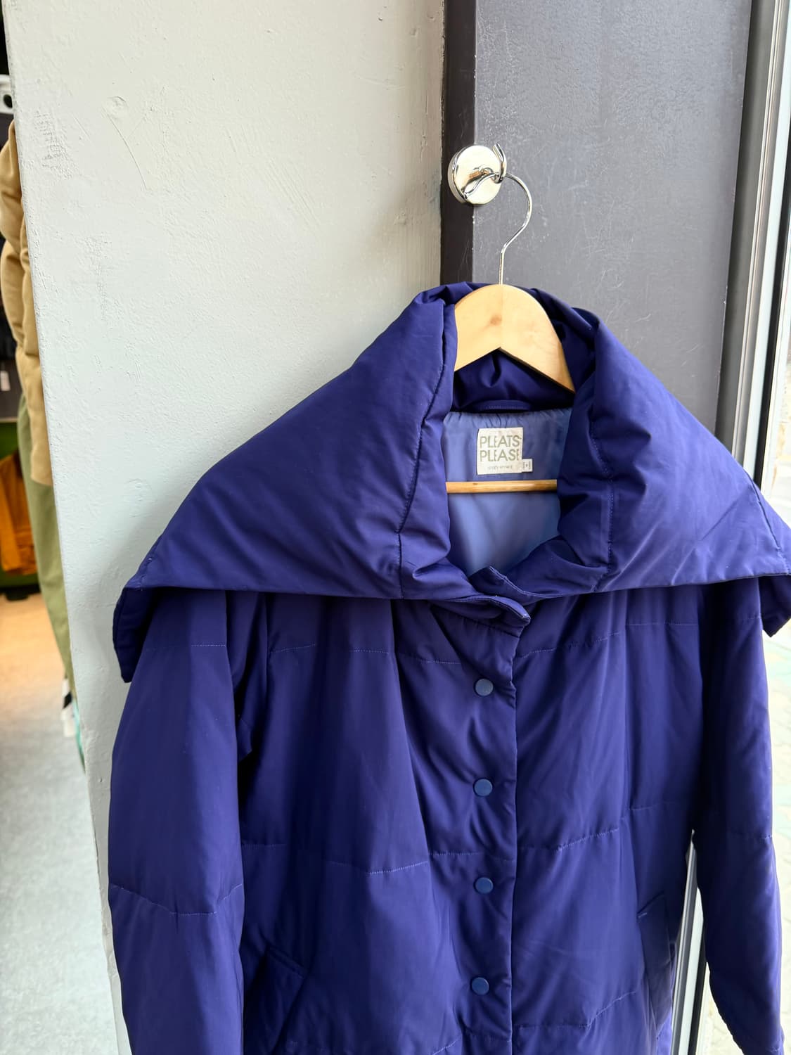 4/ 이세이미야케 아카이브 넥워머 구스 패딩 상품이미지5