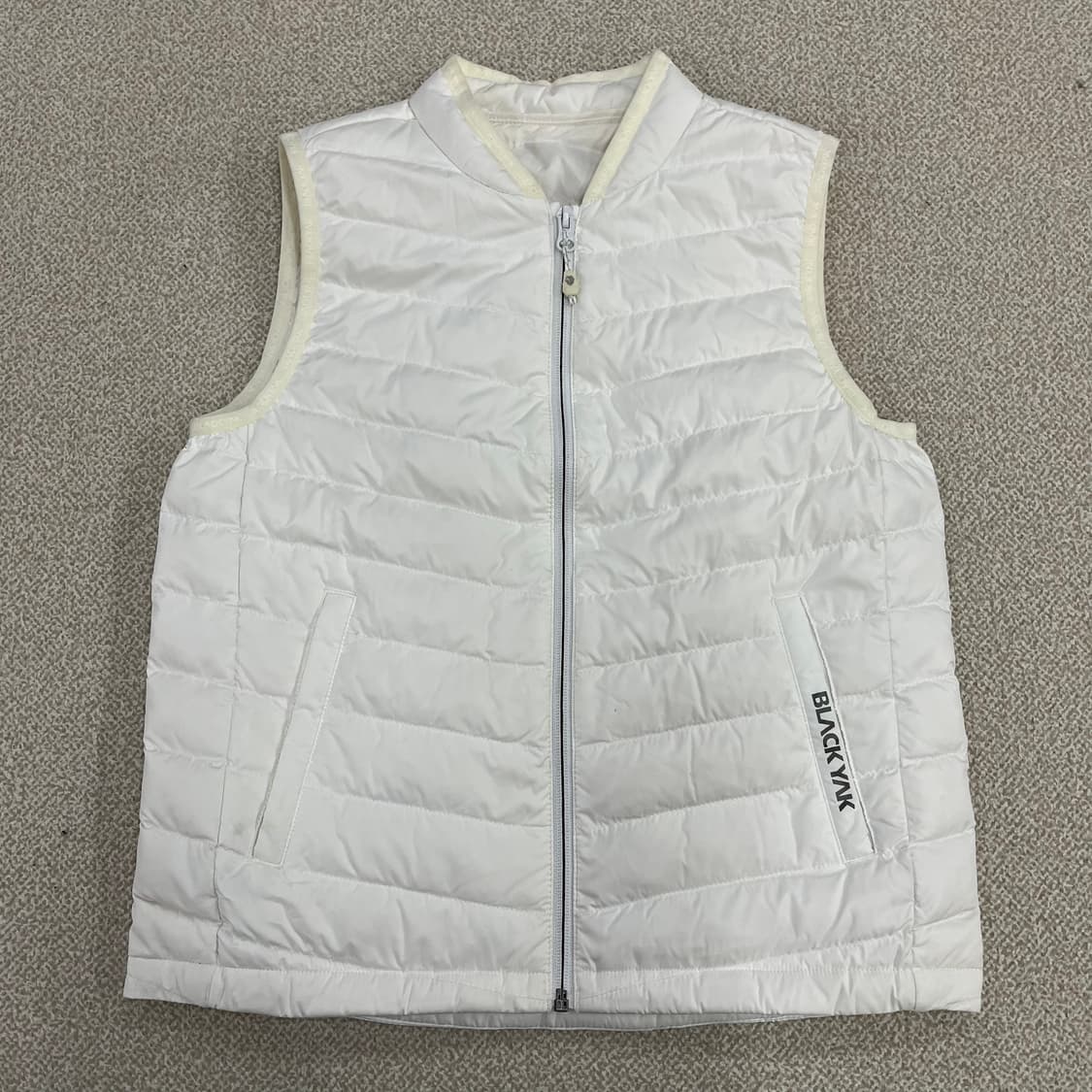 145 블랙야크 구스다운 패딩 조끼 0225M1 상품이미지1