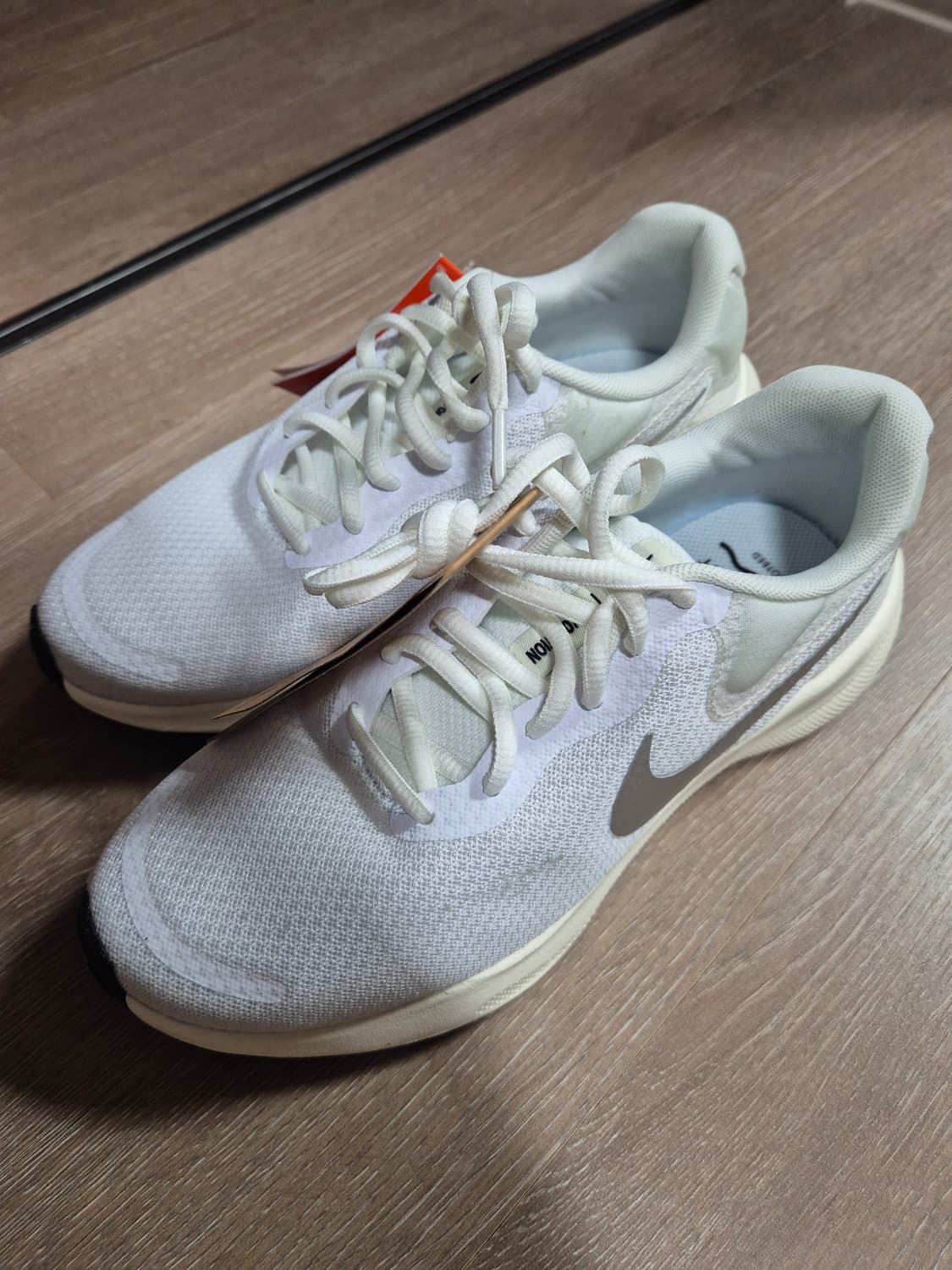 나이키 여성 런닝화 240 (새상품) 상품이미지1