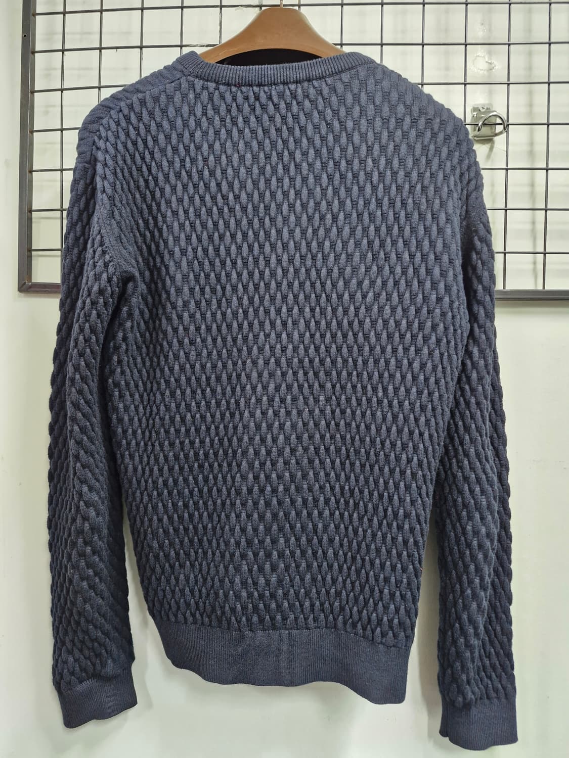 90-95M 산드로 네이비 니트 스웨터. 상품이미지5