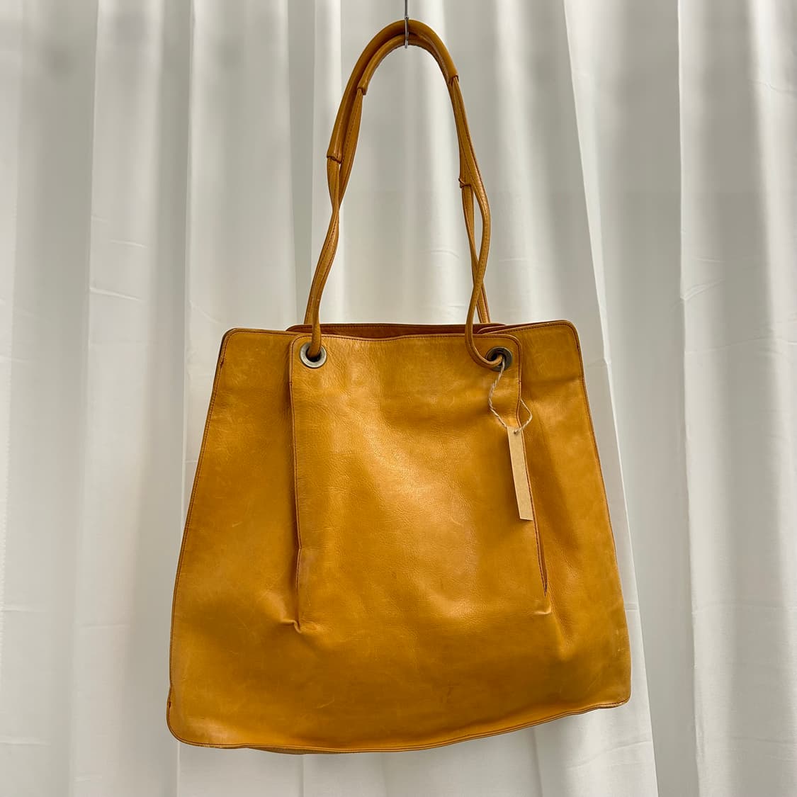 이세이 미야케 레더 플리츠 토트백 상품이미지3