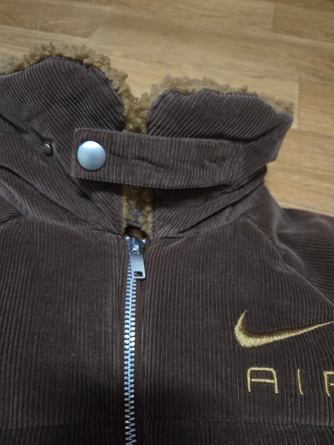 나이키 에어 코듀로이 우먼스 브라운 크롭 패딩 상품이미지5