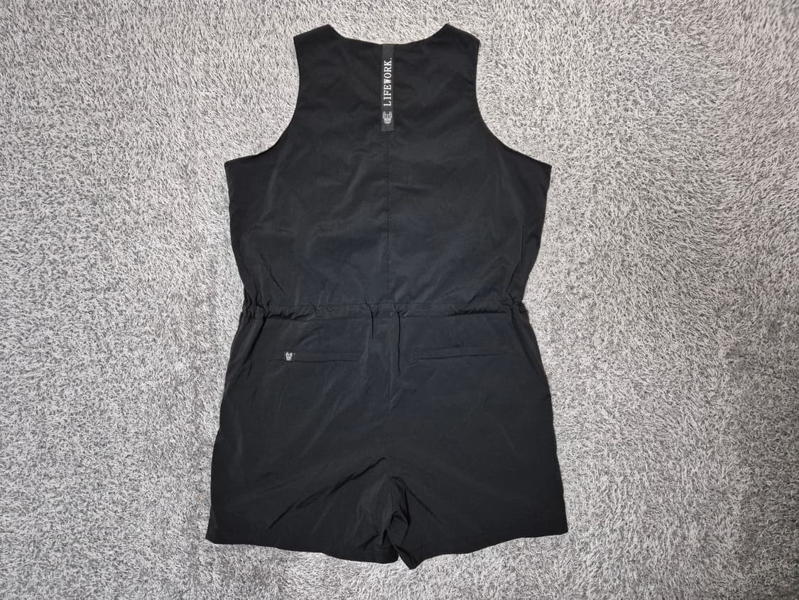 라이프워크 슬리브리스 5부 점프수트 Free

블랙컬러
사이즈: Free 상품이미지5