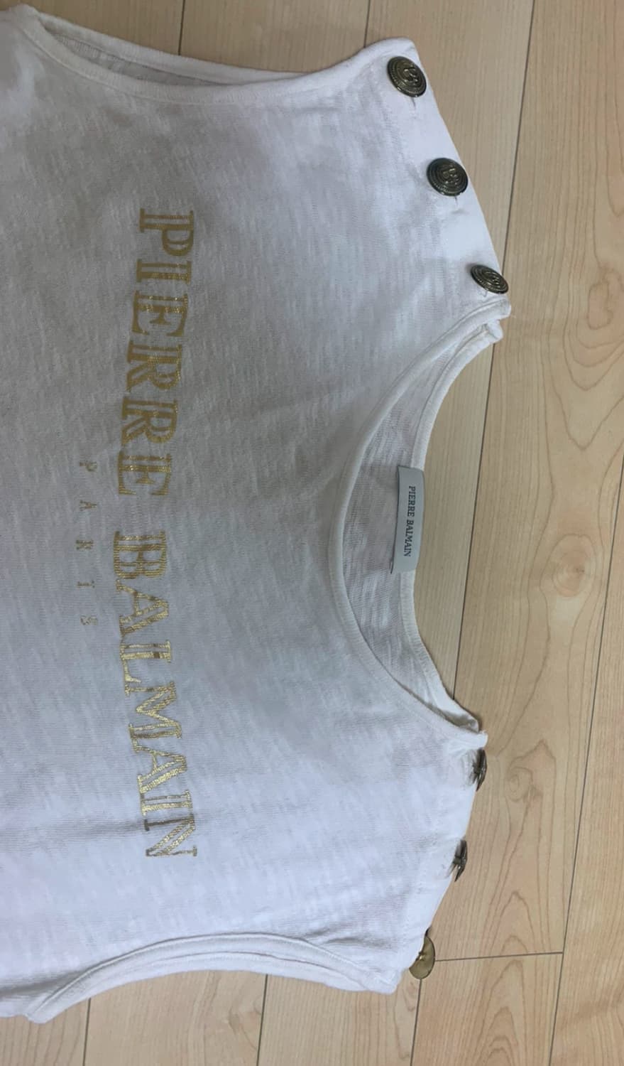 발망 Balmain 숄더 버튼 로고 프린트 민소매 나시 탑 상품이미지3