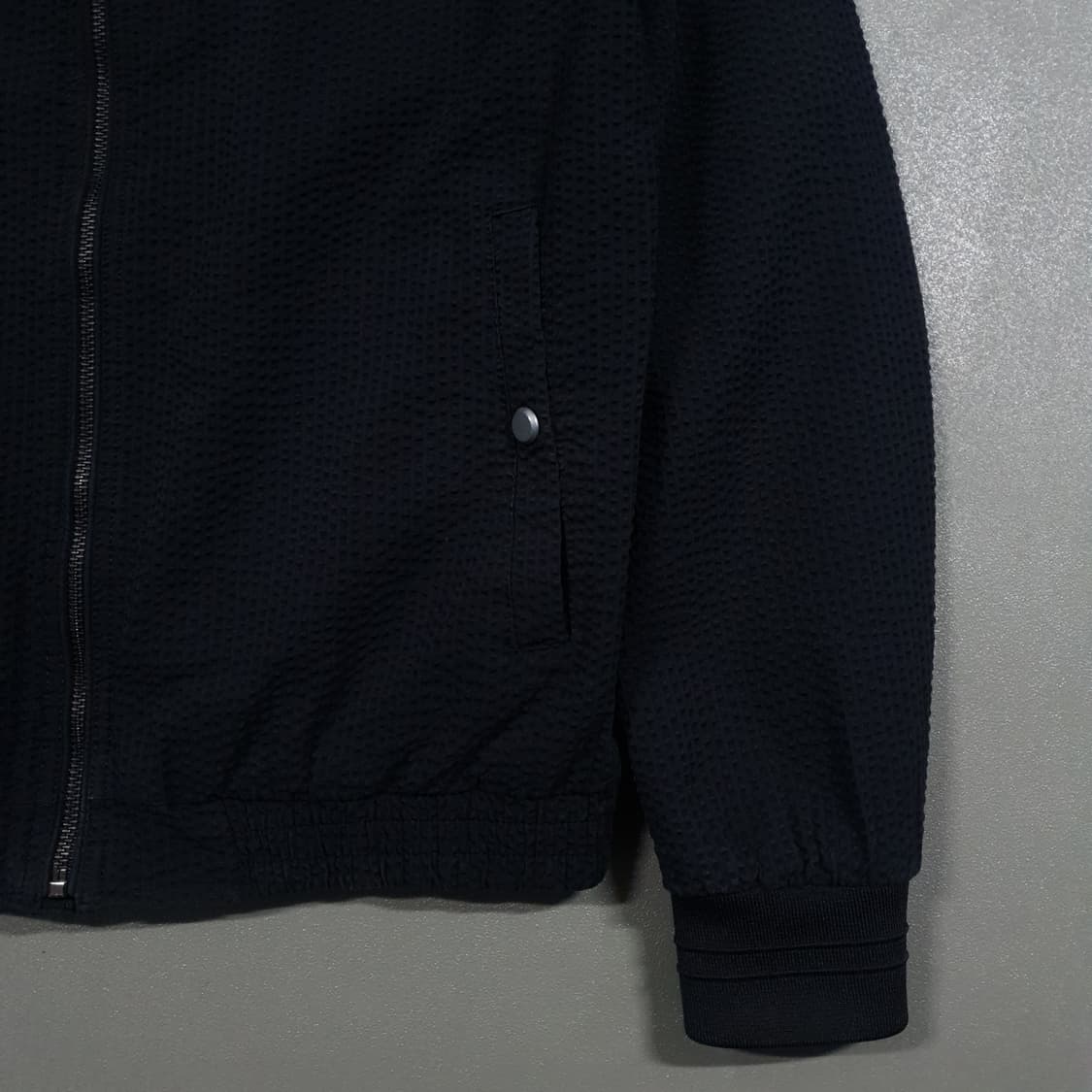 M (95) ZARA 자라 시어서커 미니멀 블루종 자켓 블랙 상품이미지4