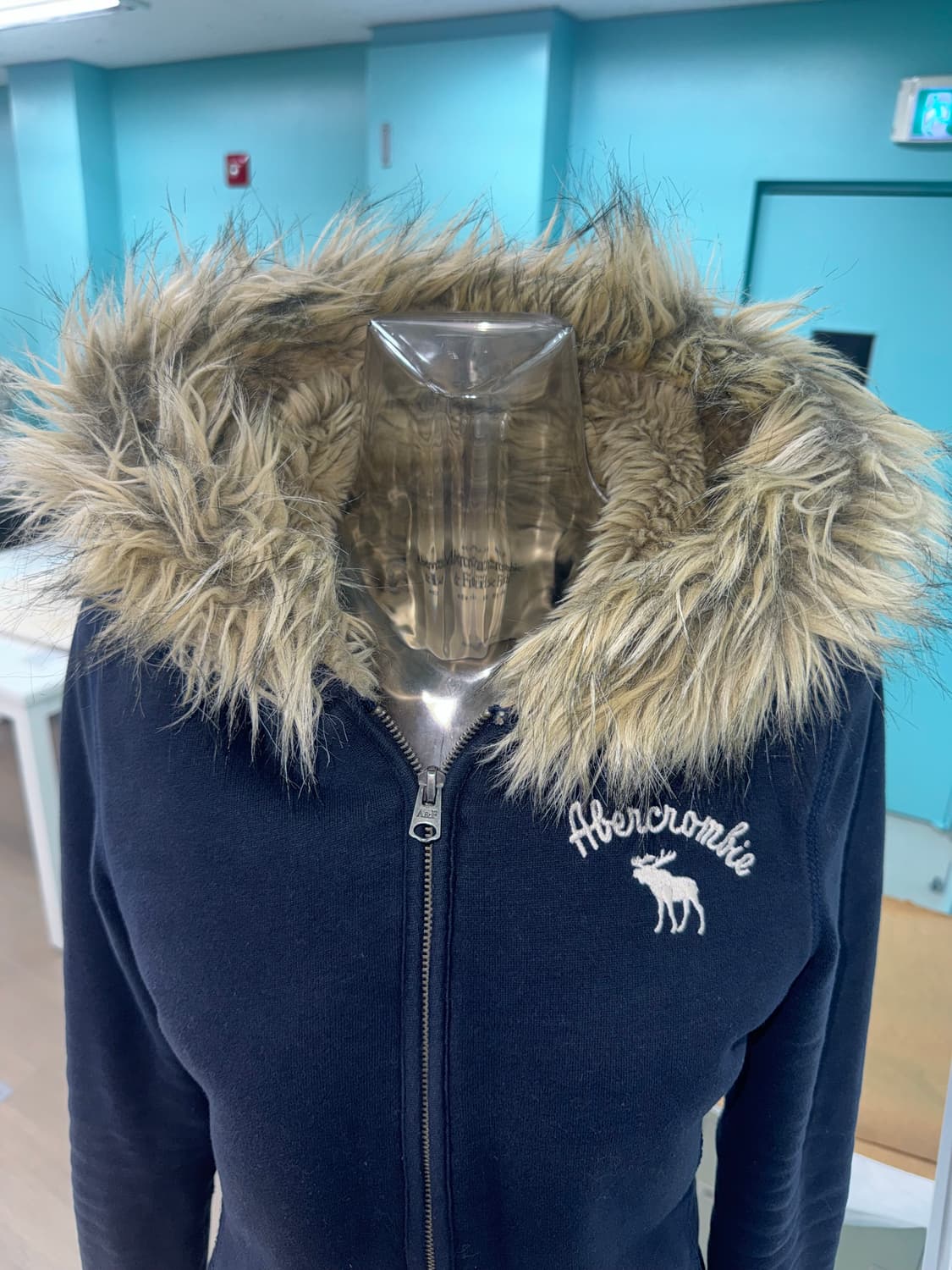 아베크롬비 울프죠 네이비 상품이미지2