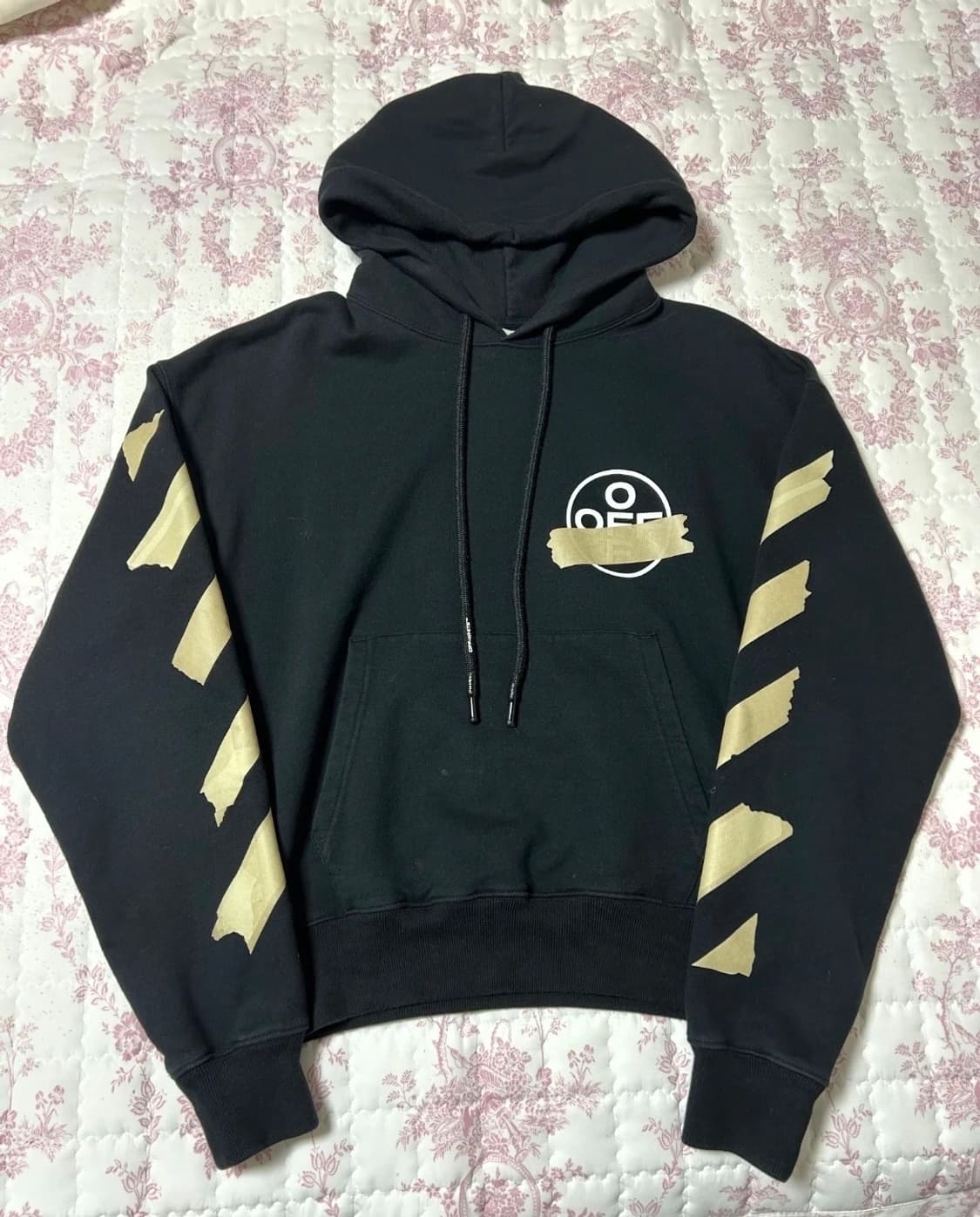 정품 오프화이트 애로우 테이프 후드티 90-S 블랙 상품이미지1