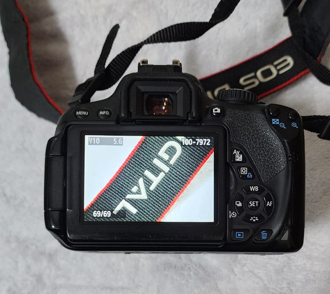캐논 EOS 650D 카메라와 18-55mm 렌즈팝니다. 상품이미지4