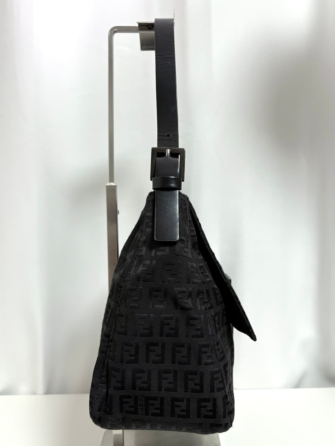 펜디 주키노 맘마백 블랙 상품이미지7