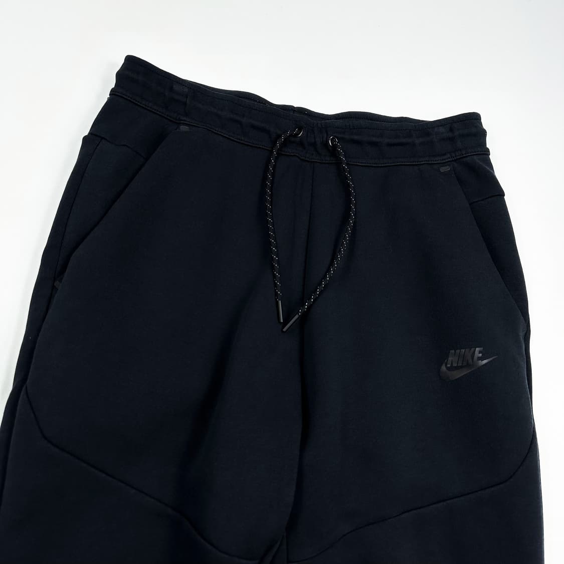 나이키 퓨추라 테크팩 블랙 조거팬츠 (M) 상품이미지4