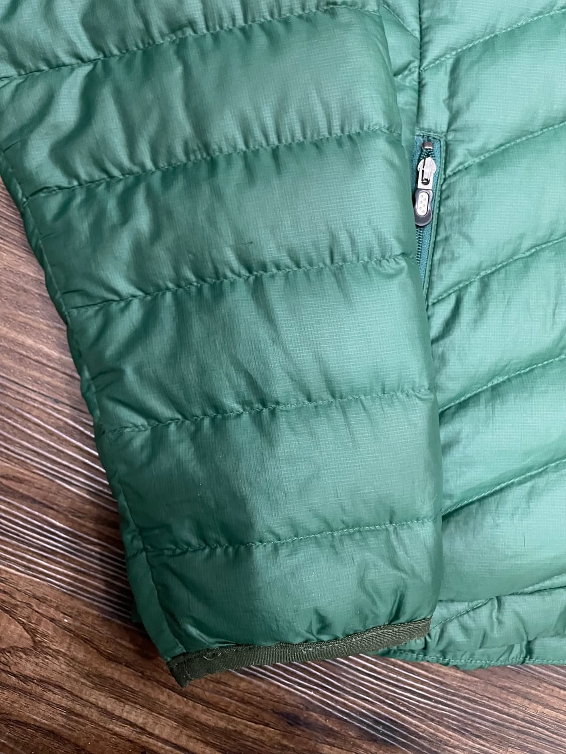 파타고니아 다운 스웨터 패딩 자켓 그린 상품이미지5