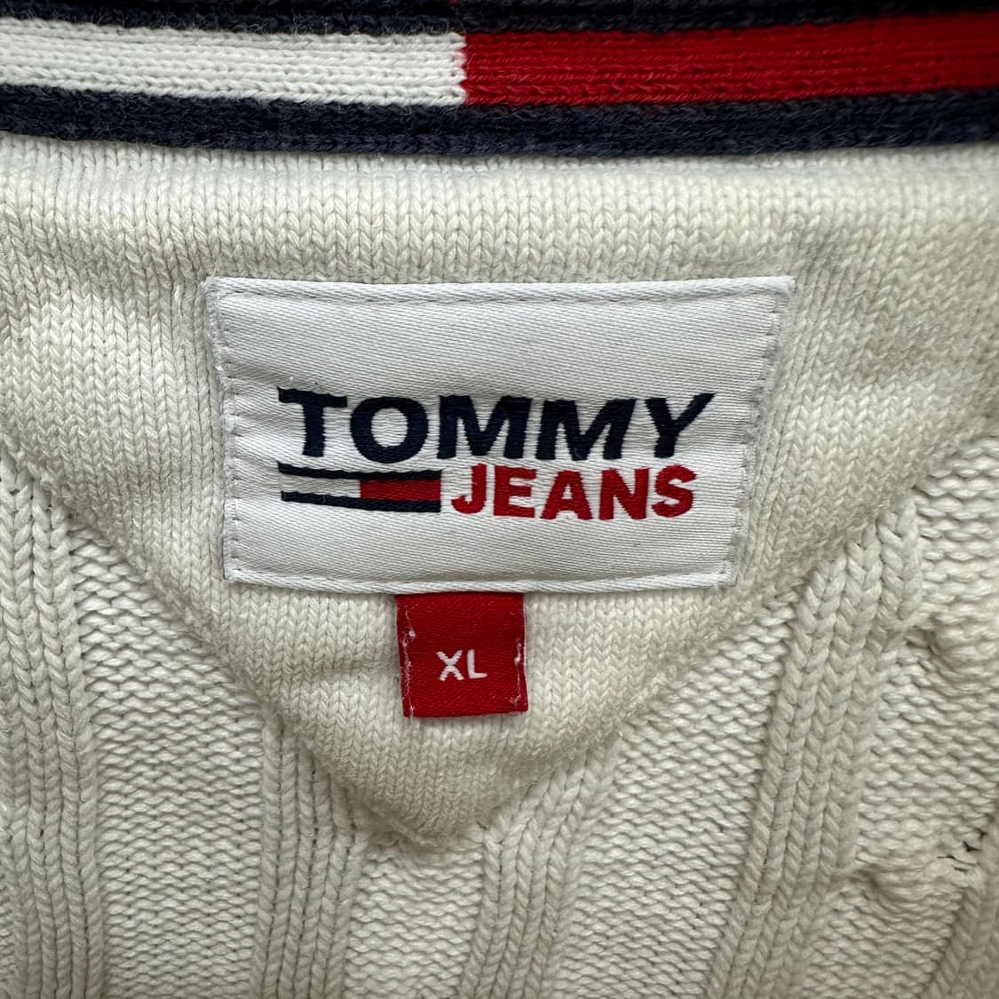 105 타미힐피거 남자 루즈핏 꽈배기 니트 상품이미지3