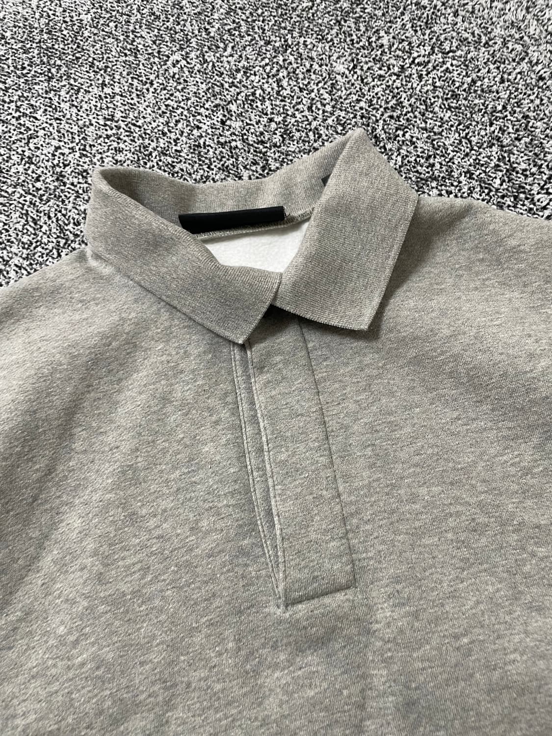 빈티지9. 피어오브갓 에센셜 맨투맨 롱슬리브 스웻셔츠 옷깃 반여밈 상품이미지3