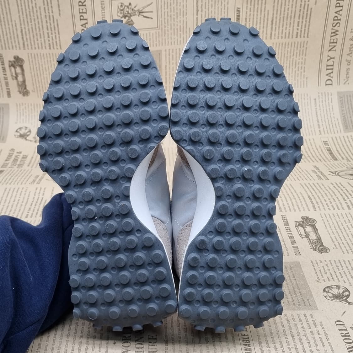 뉴발란스 327 아이보리 스니커즈235 상품이미지3