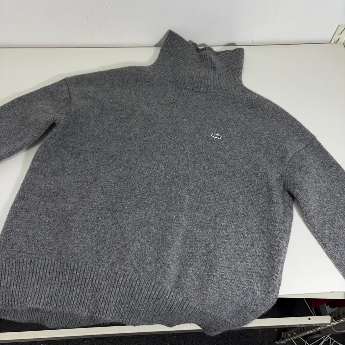 우먼L 라코스테 그레이 알파카 터틀넥니트 상품이미지2
