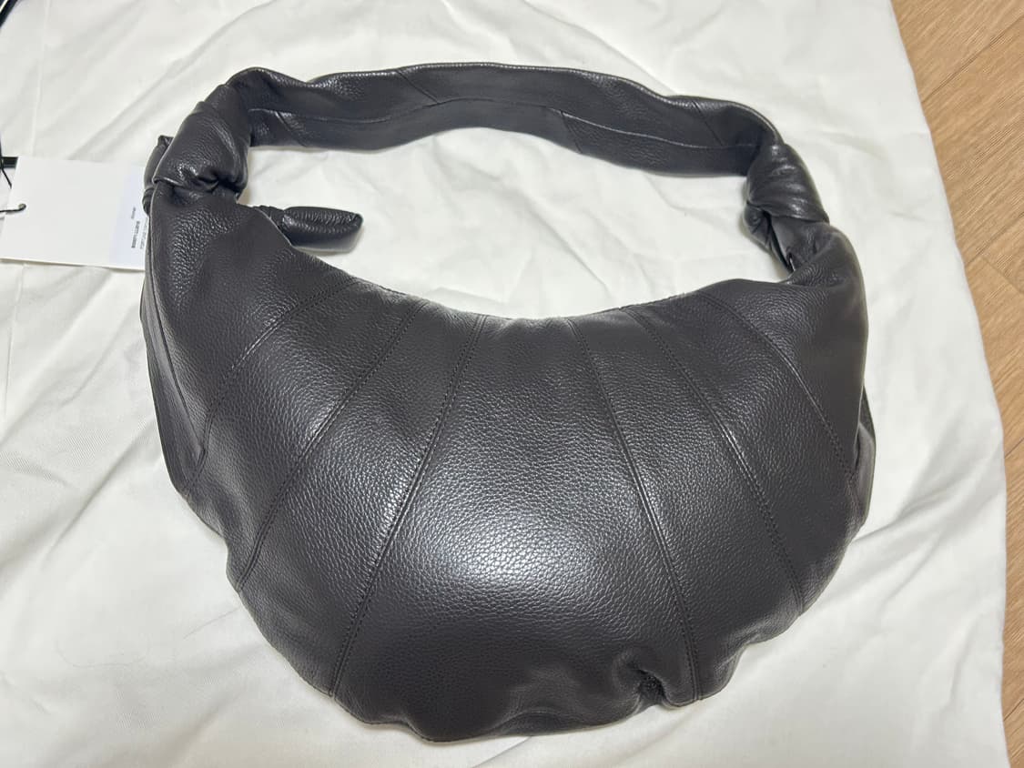 르메르 포춘백 라지 다크초코 소가죽 상품이미지1