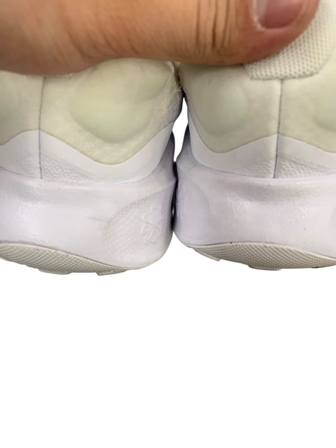 나이키 레볼루션 7 화이트 250 상품이미지8